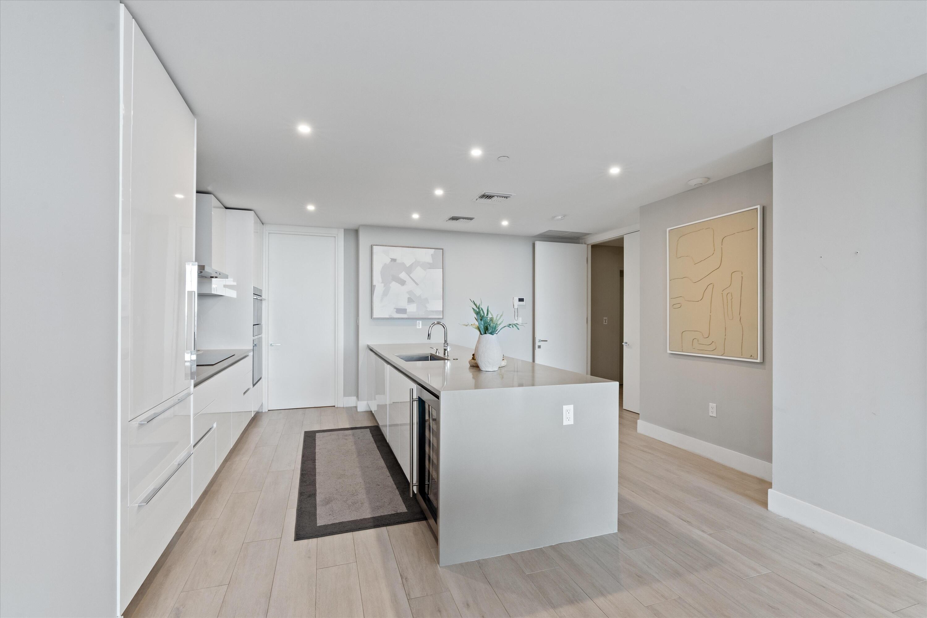 920 Intracoastal #702, Fort Lauderdale FL 33304