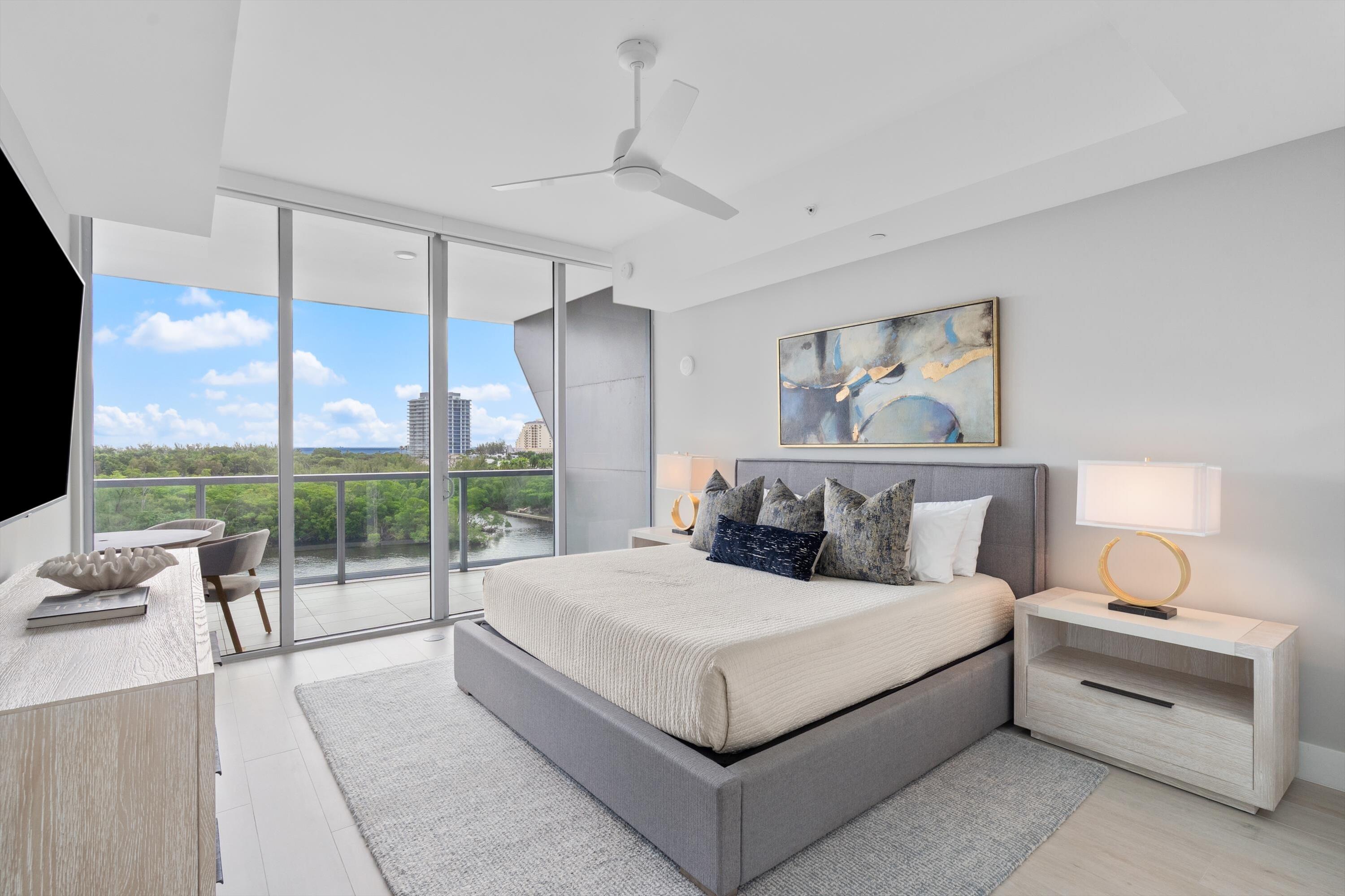 920 Intracoastal #702, Fort Lauderdale FL 33304