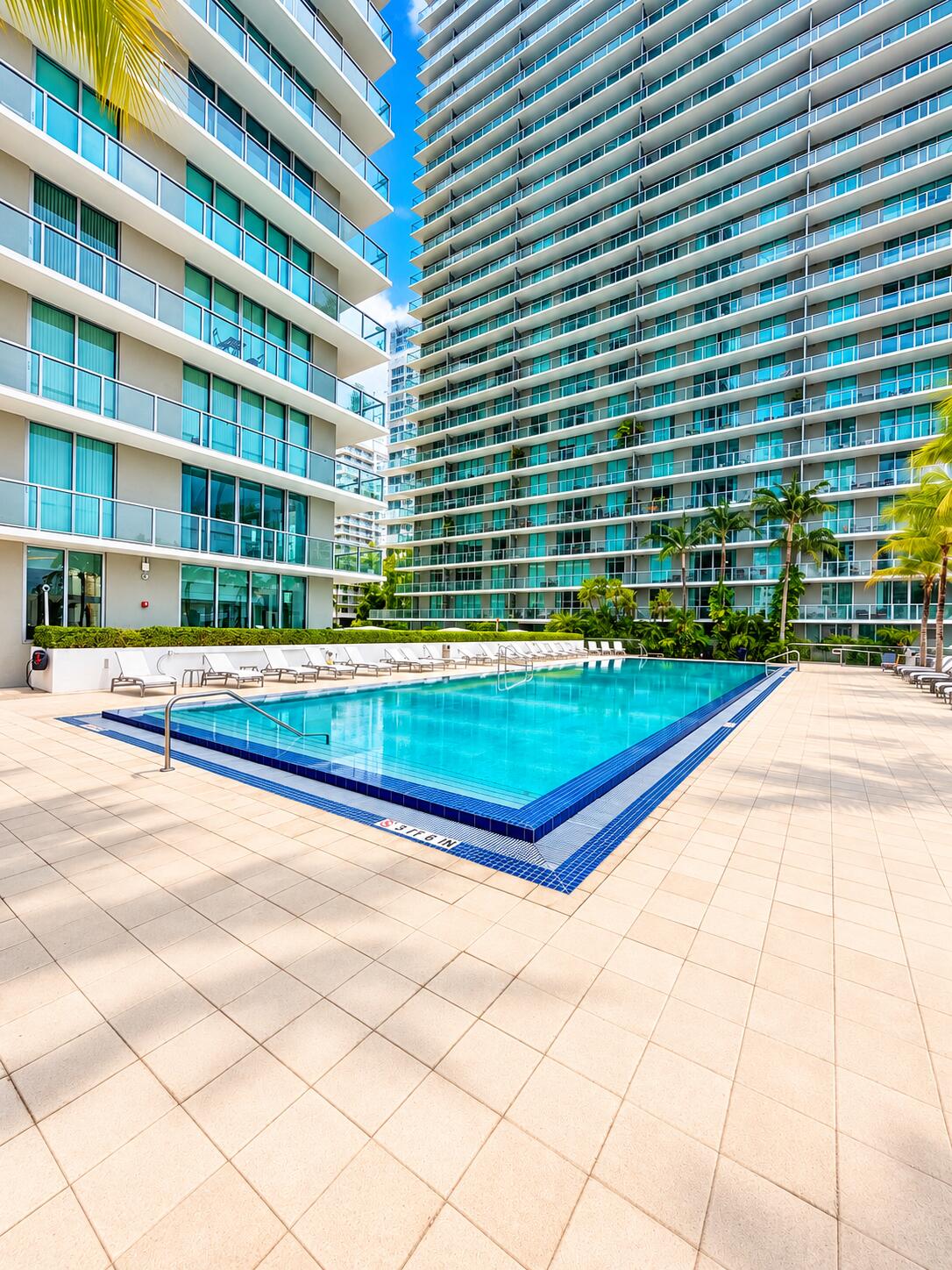 1111 SW 1st #2823-N, Miami FL 33130