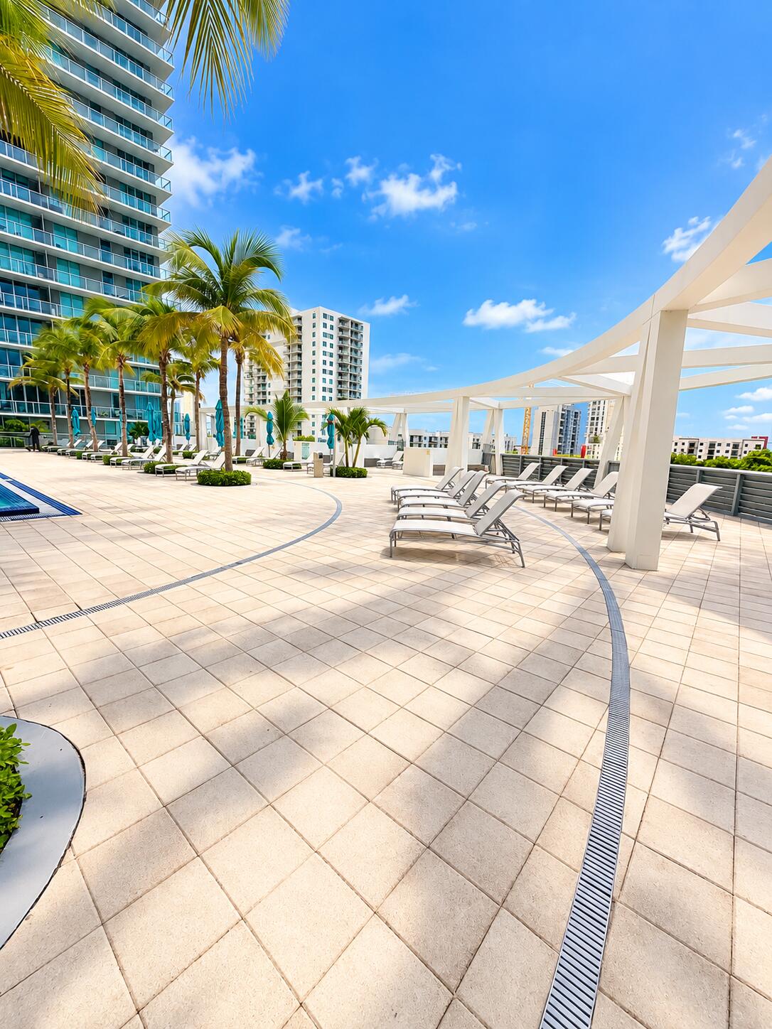 1111 SW 1st #2823-N, Miami FL 33130