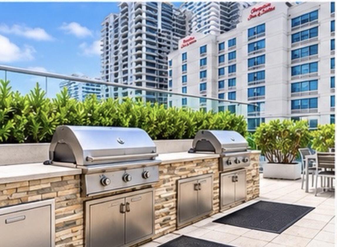 1111 SW 1st #2823-N, Miami FL 33130