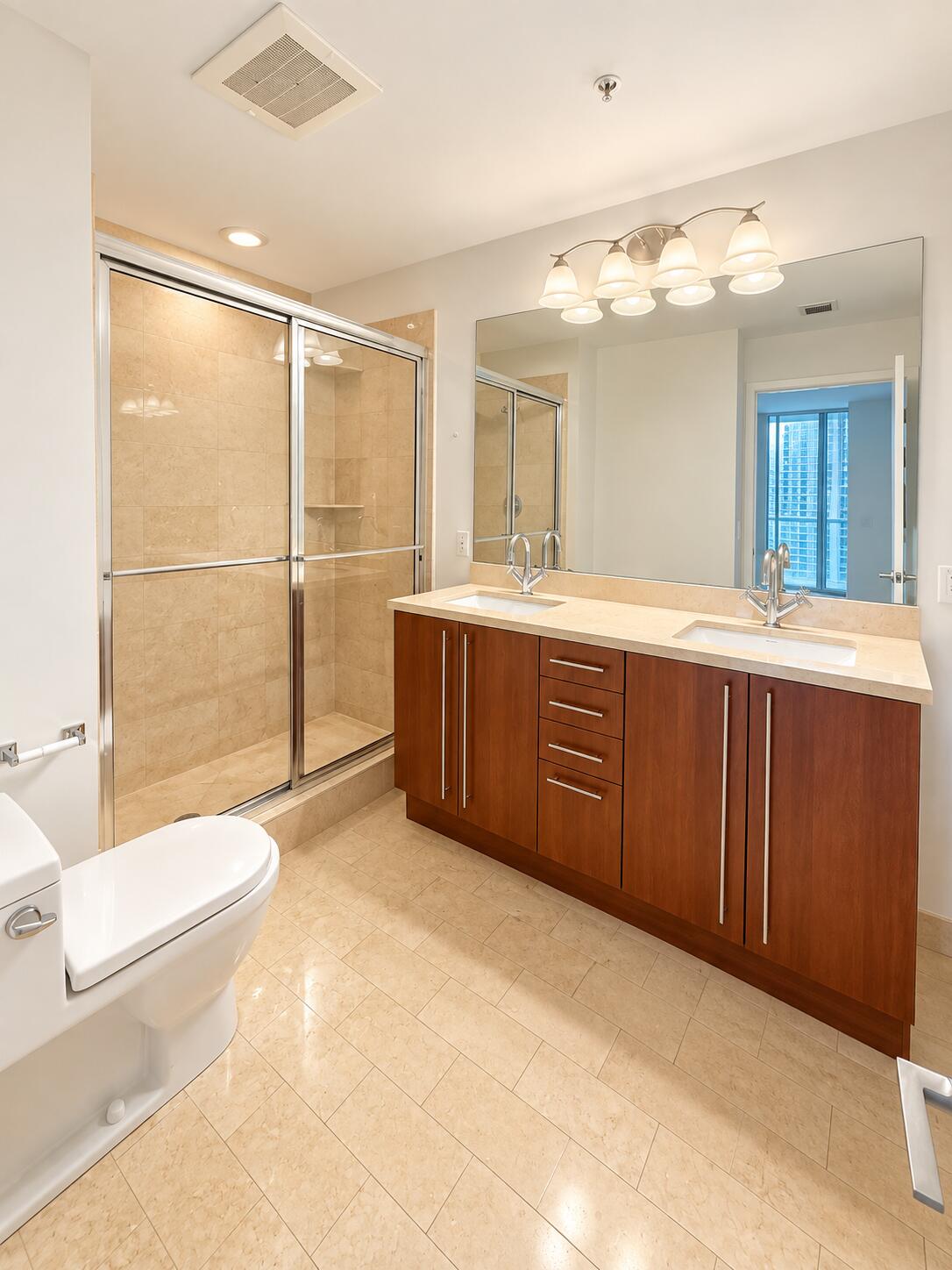 1111 SW 1st #2823-N, Miami FL 33130