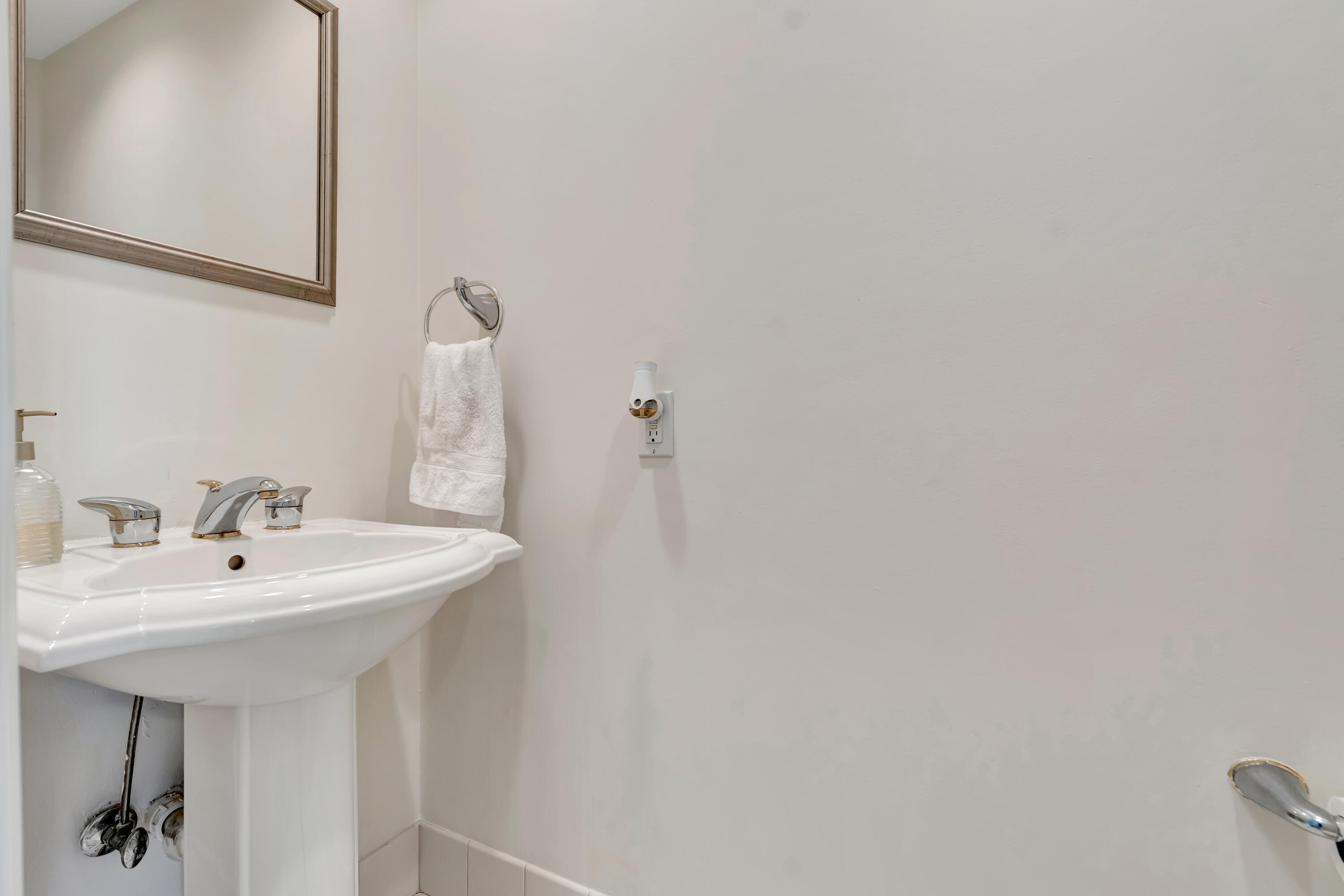 471 JUNO DUNES, Juno Beach FL 33408