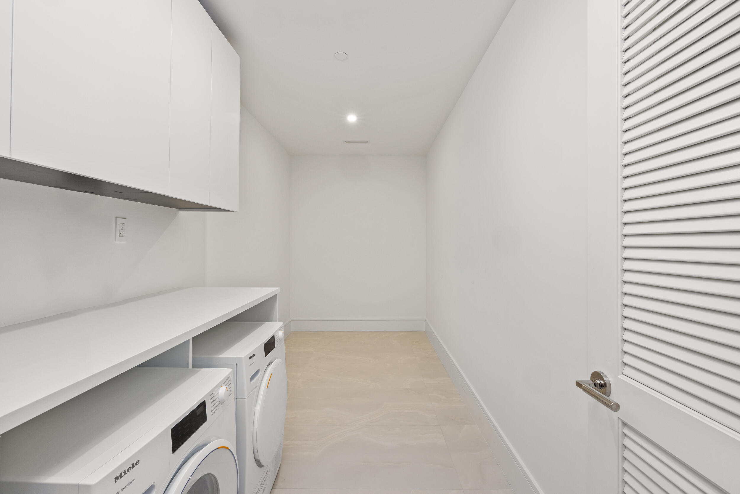 220 Lake Shore #704, Lake Park FL 33403