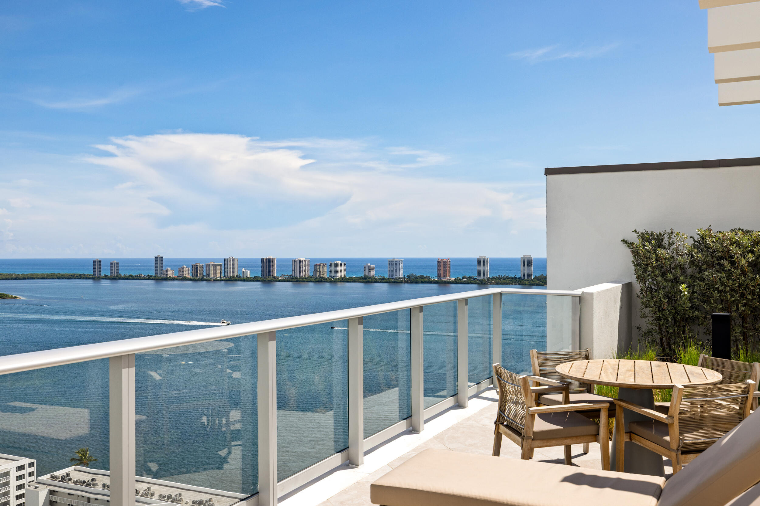 220 Lake Shore #704, Lake Park FL 33403