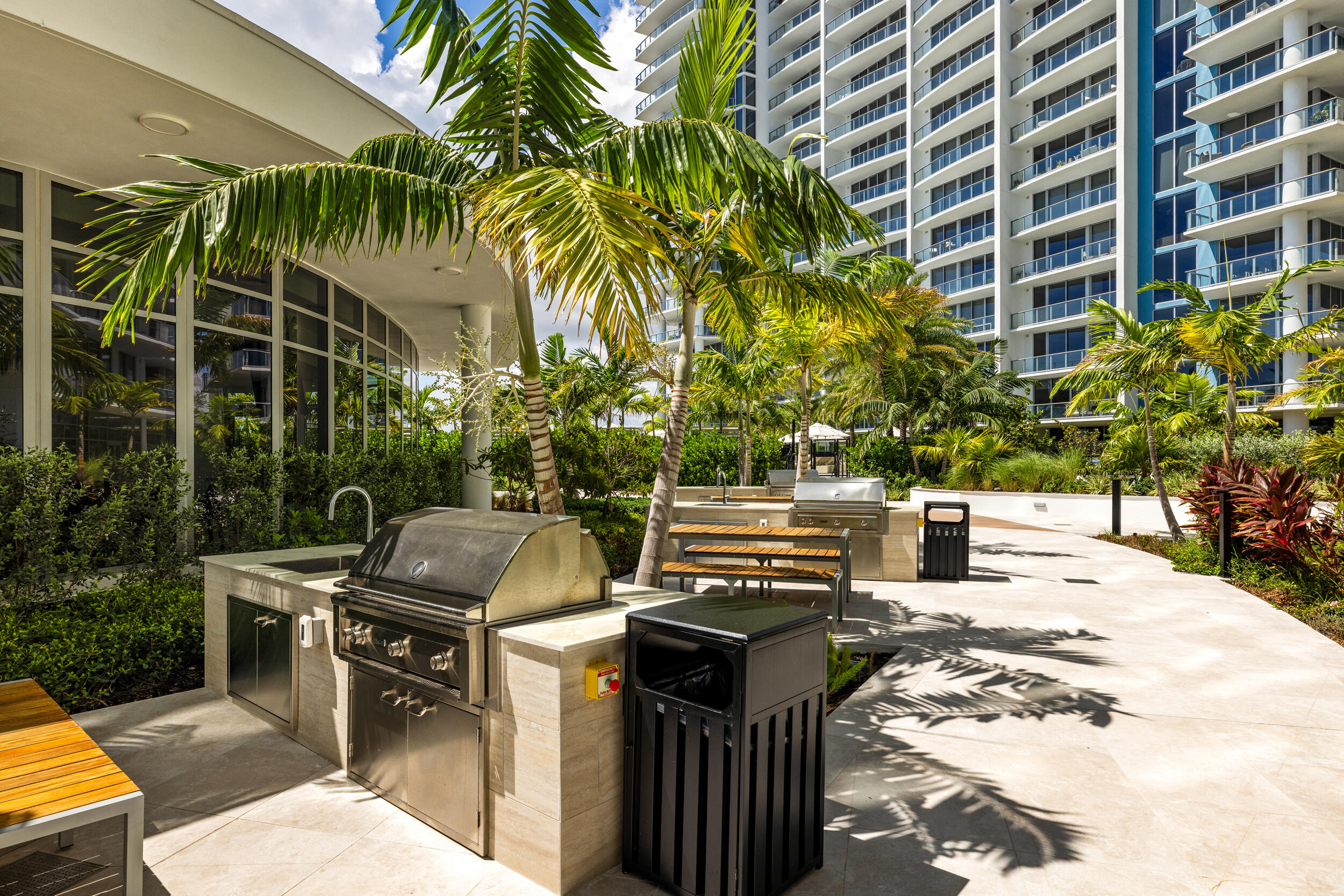220 Lake Shore #704, Lake Park FL 33403