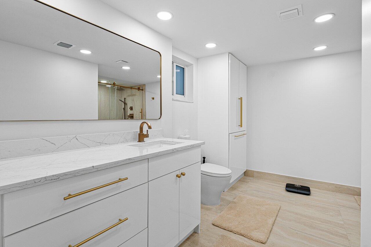 7370 ORANGEWOOD #202, Boca Raton FL 33433