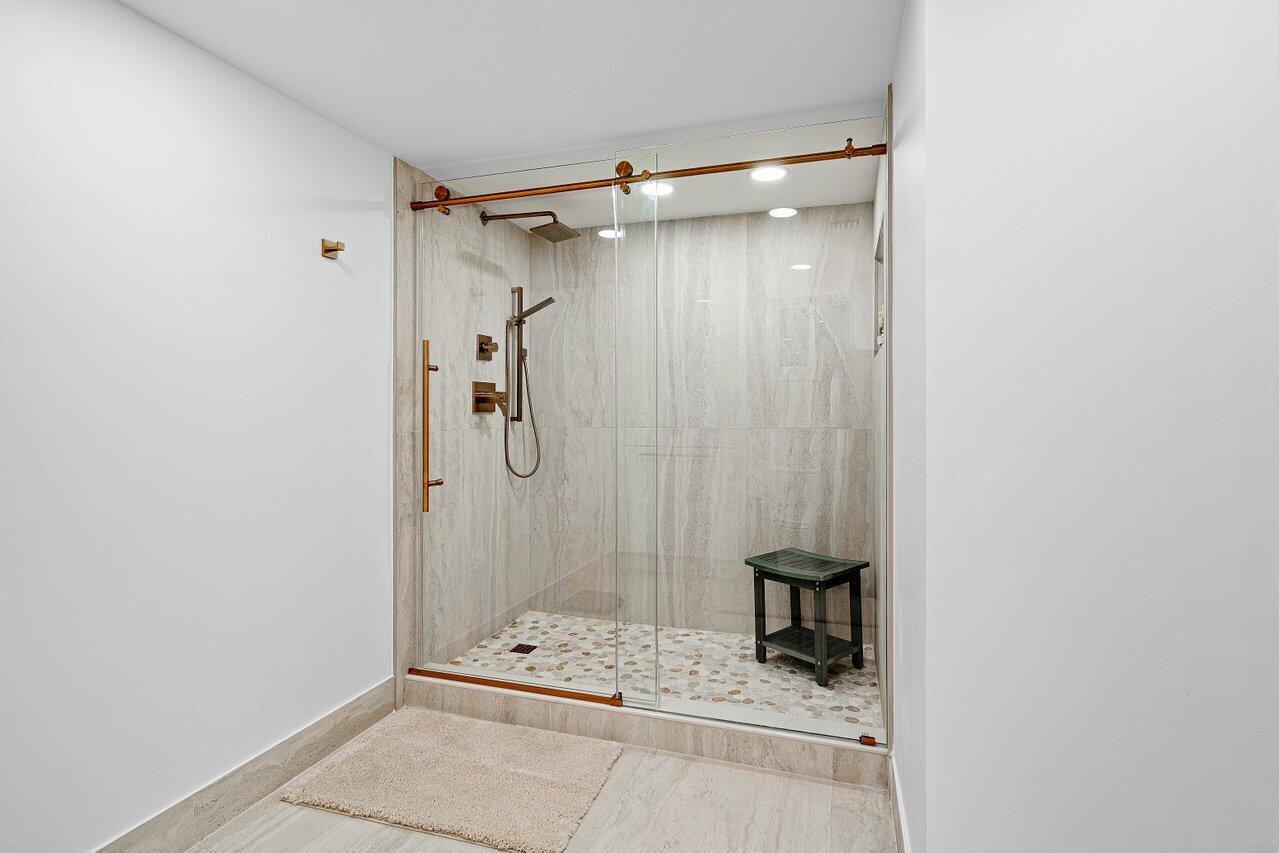7370 ORANGEWOOD #202, Boca Raton FL 33433