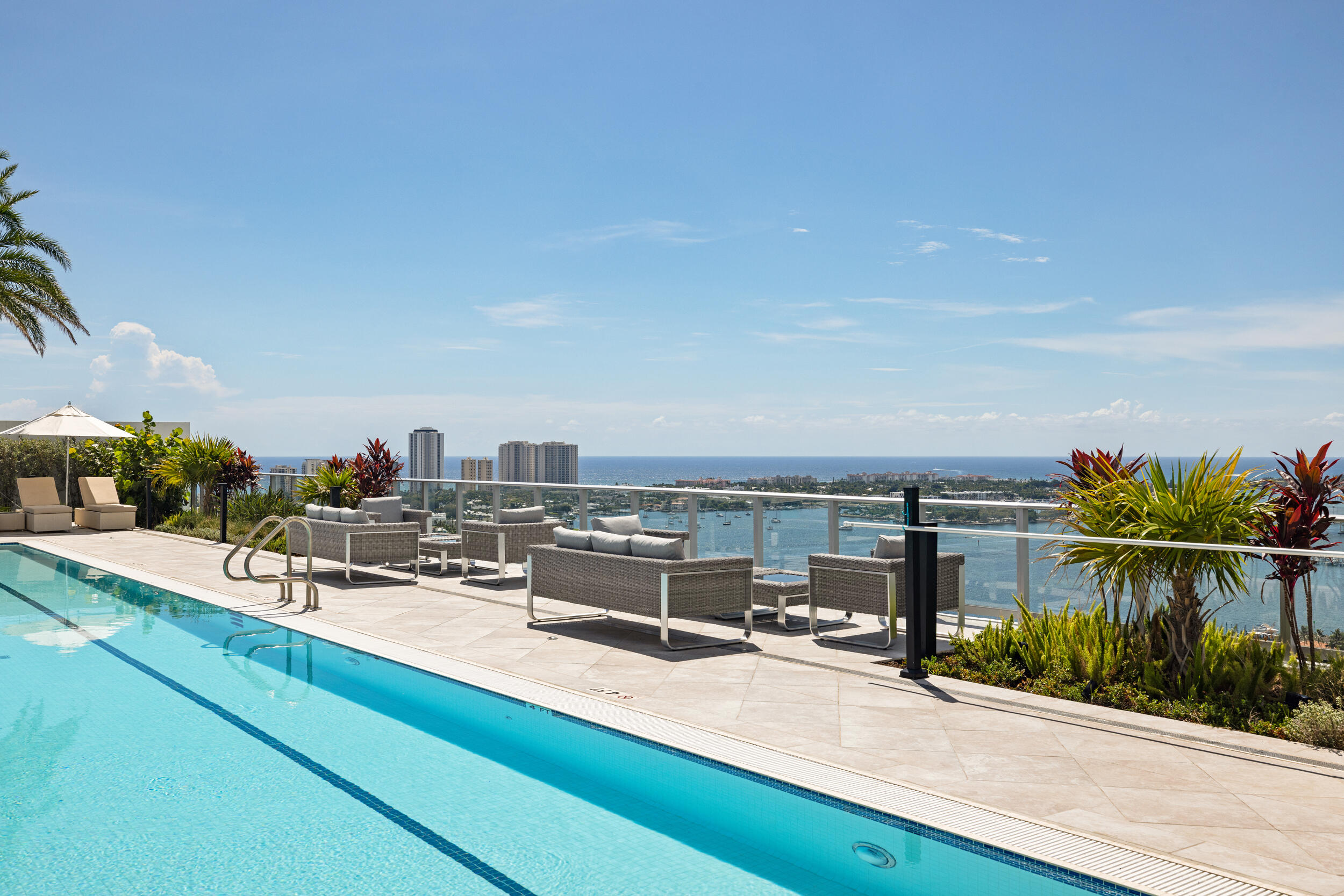 220 LAKE SHORE #612, West Palm Beach FL 33403