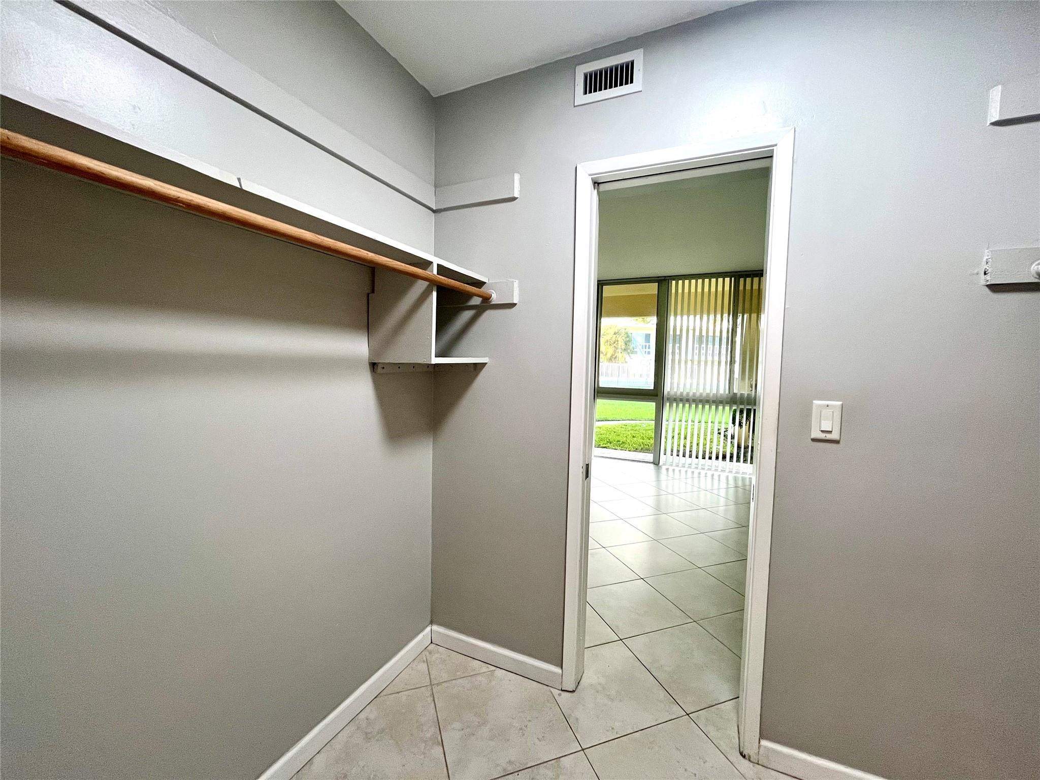 2755 NE 28TH #B4, Lighthouse Point FL 33064
