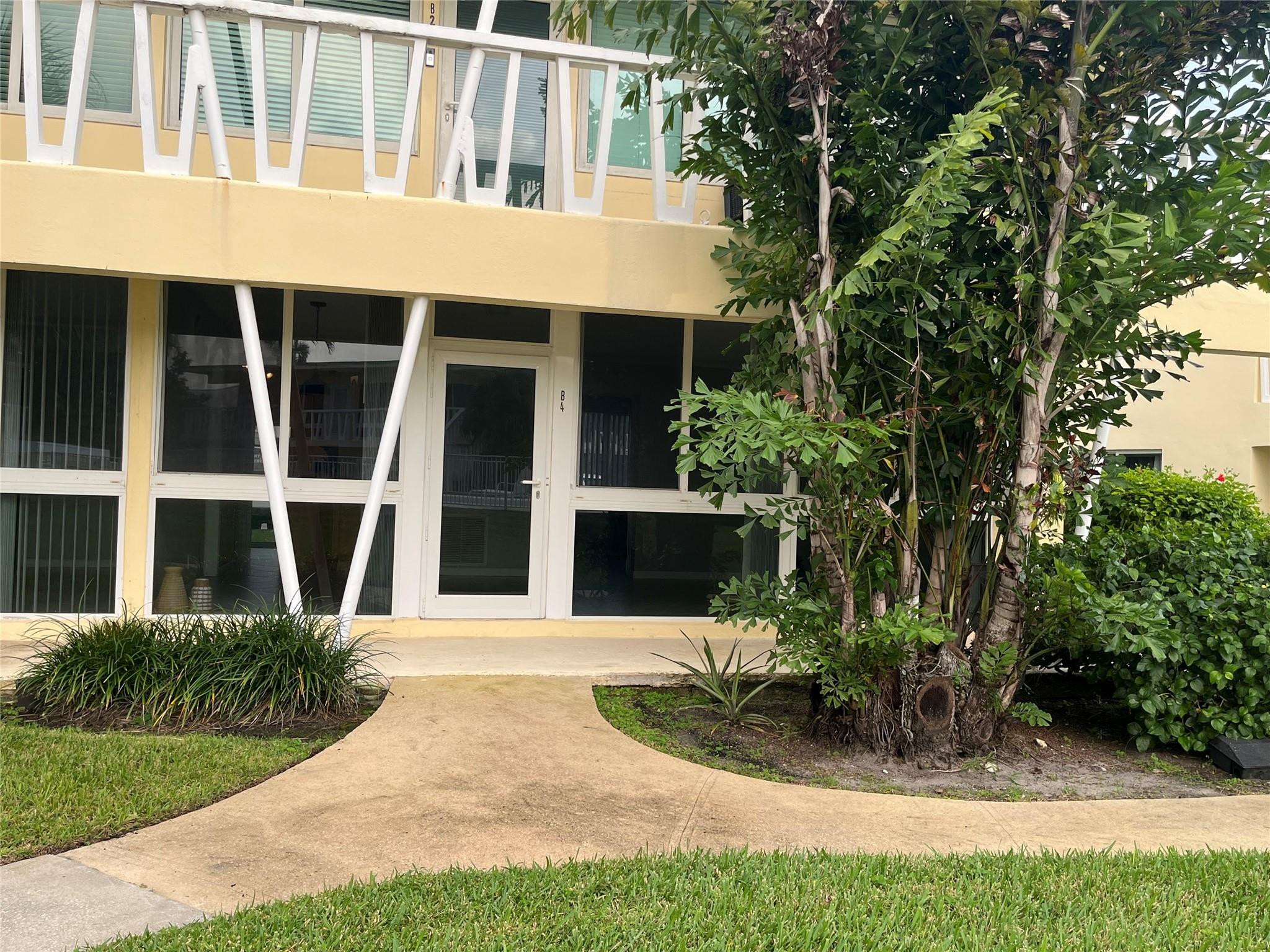 2755 NE 28TH #B4, Lighthouse Point FL 33064