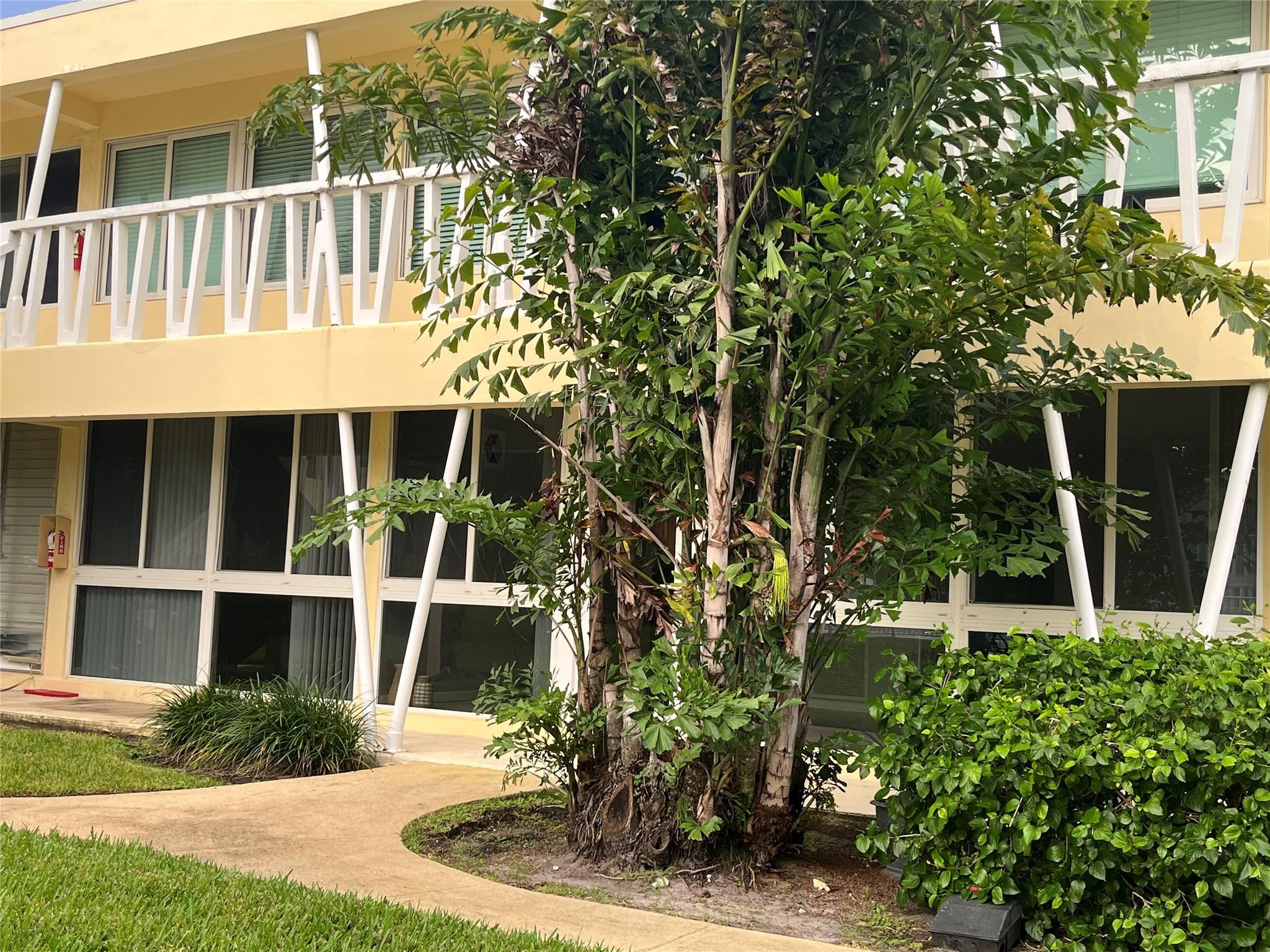 2755 NE 28TH #B4, Lighthouse Point FL 33064