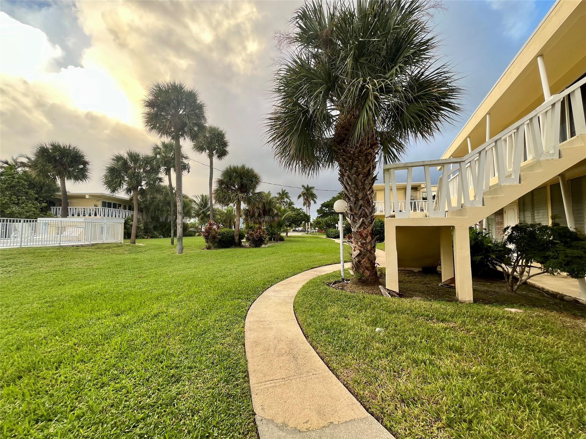 2755 NE 28TH #B4, Lighthouse Point FL 33064