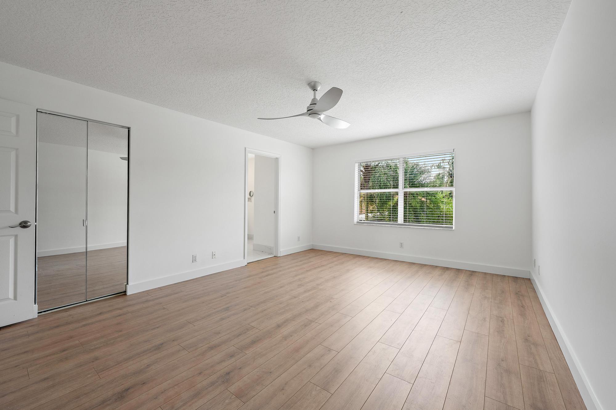 1045 Aspri, Riviera Beach FL 33418