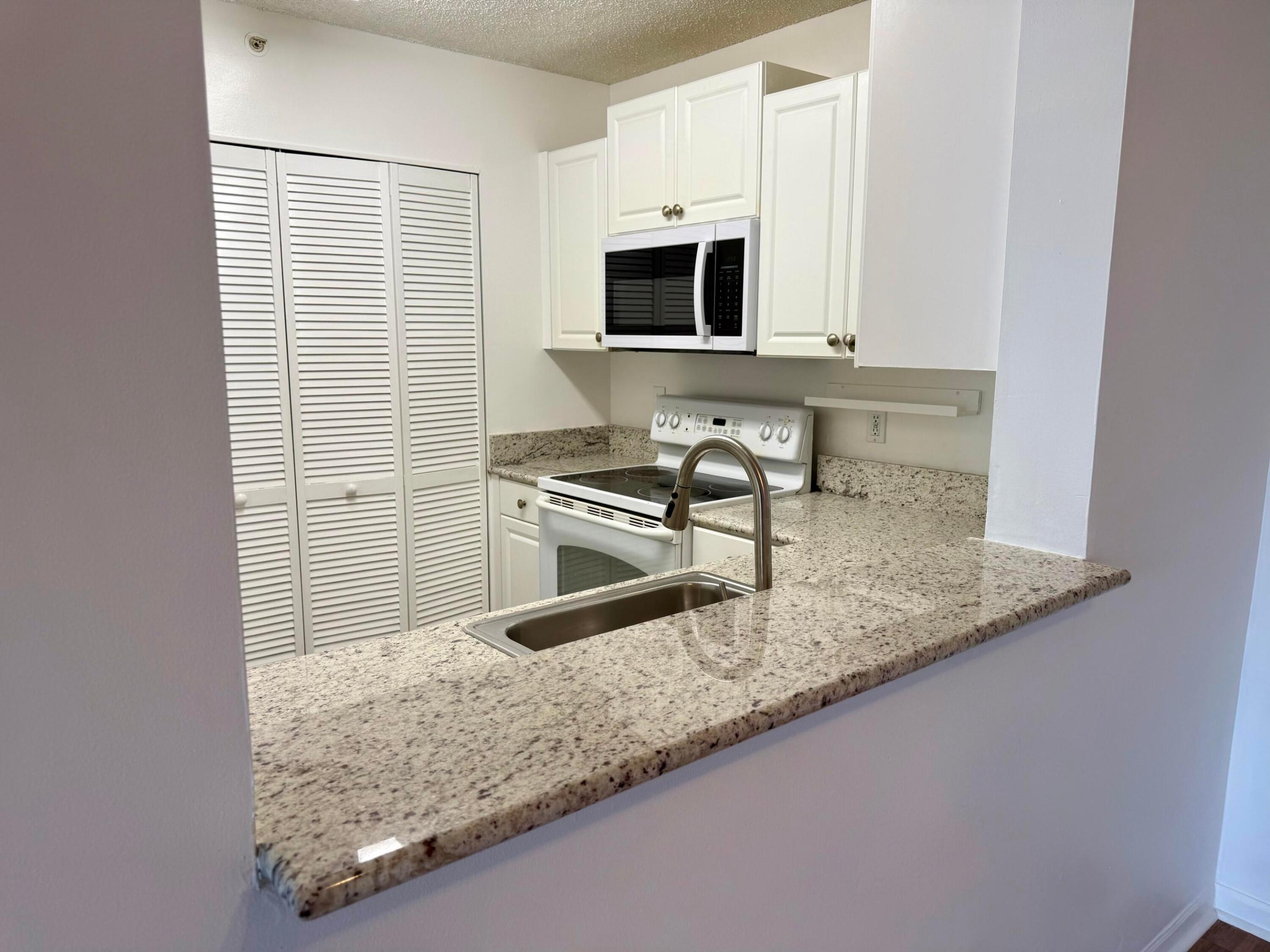 1450 SE 3rd, Dania Beach FL 33004