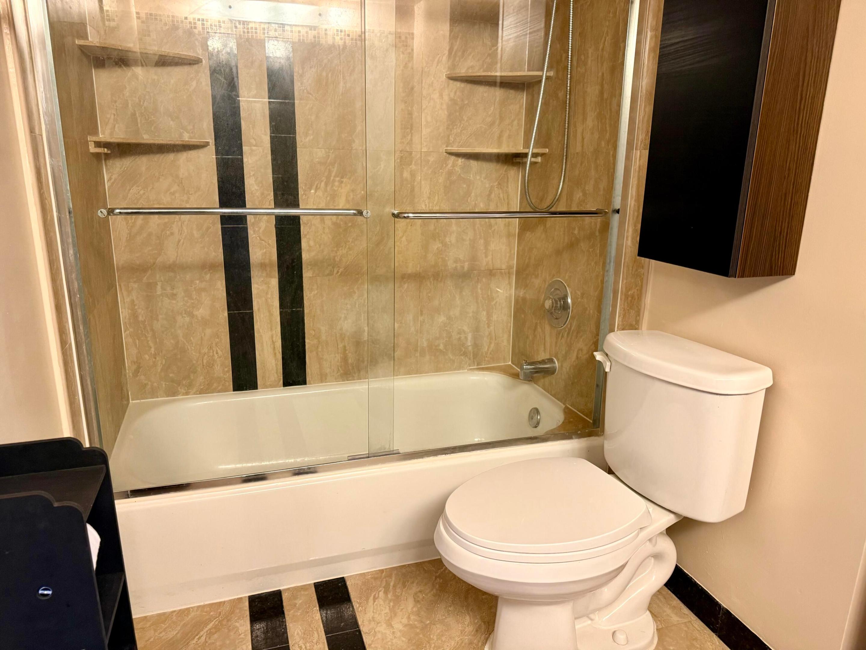 1450 SE 3rd, Dania Beach FL 33004