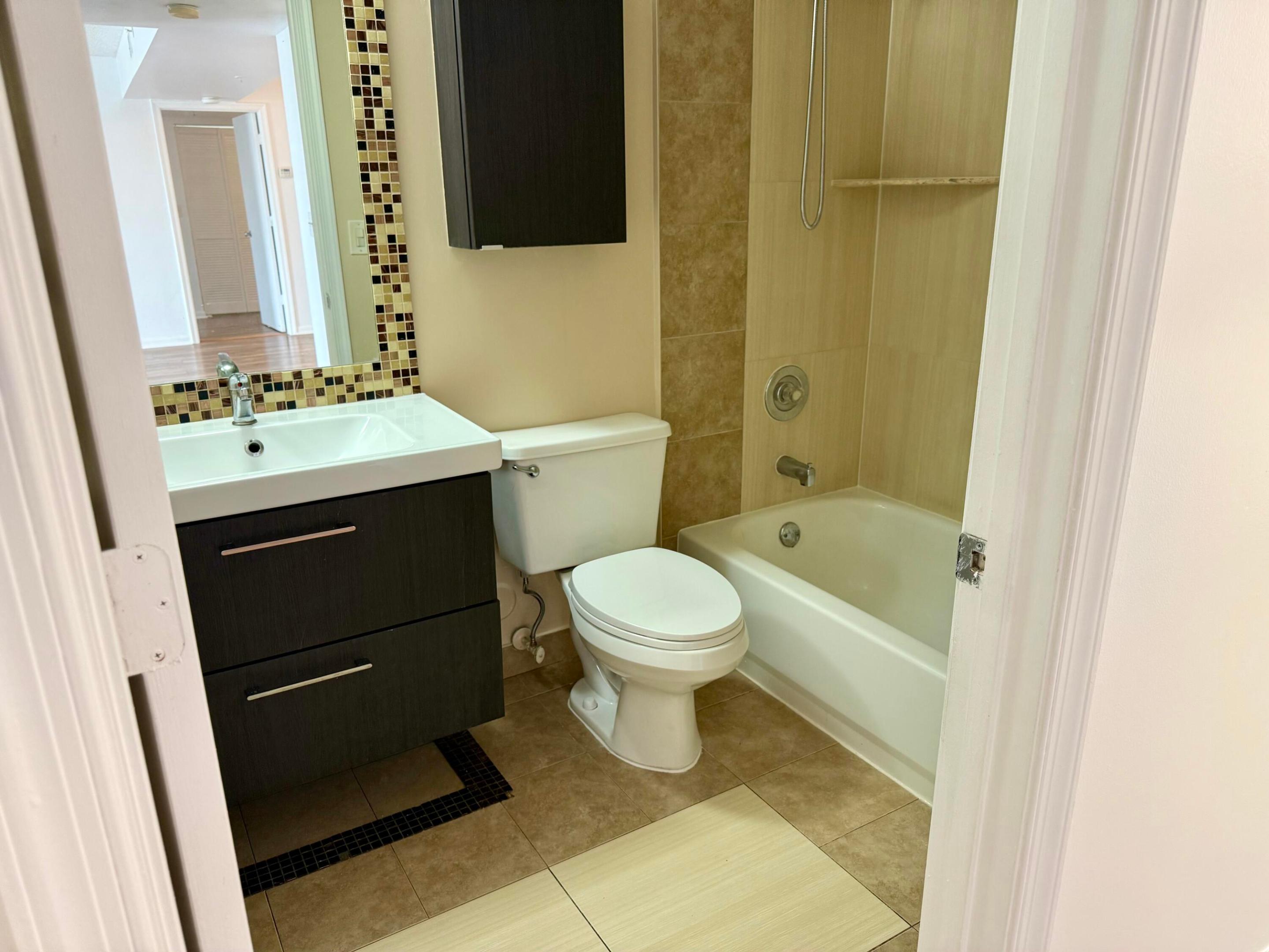 1450 SE 3rd, Dania Beach FL 33004