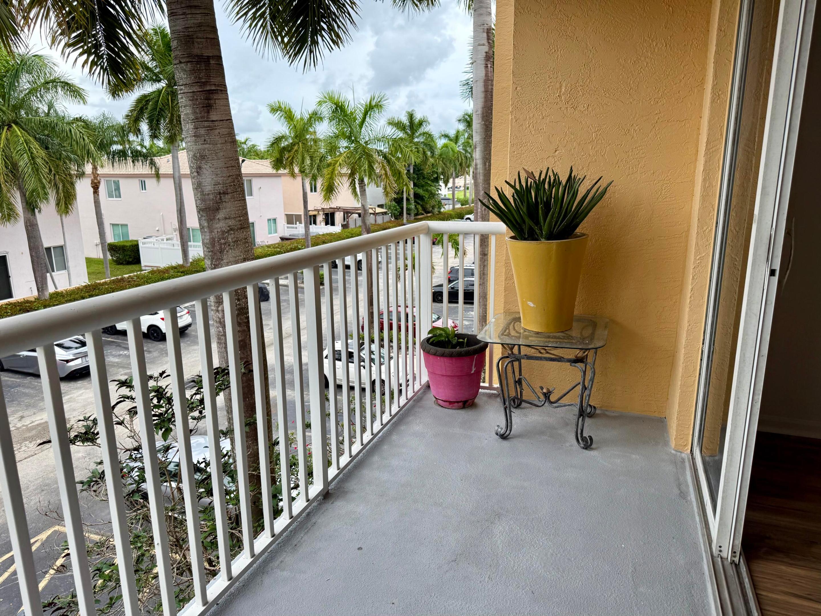 1450 SE 3rd, Dania Beach FL 33004