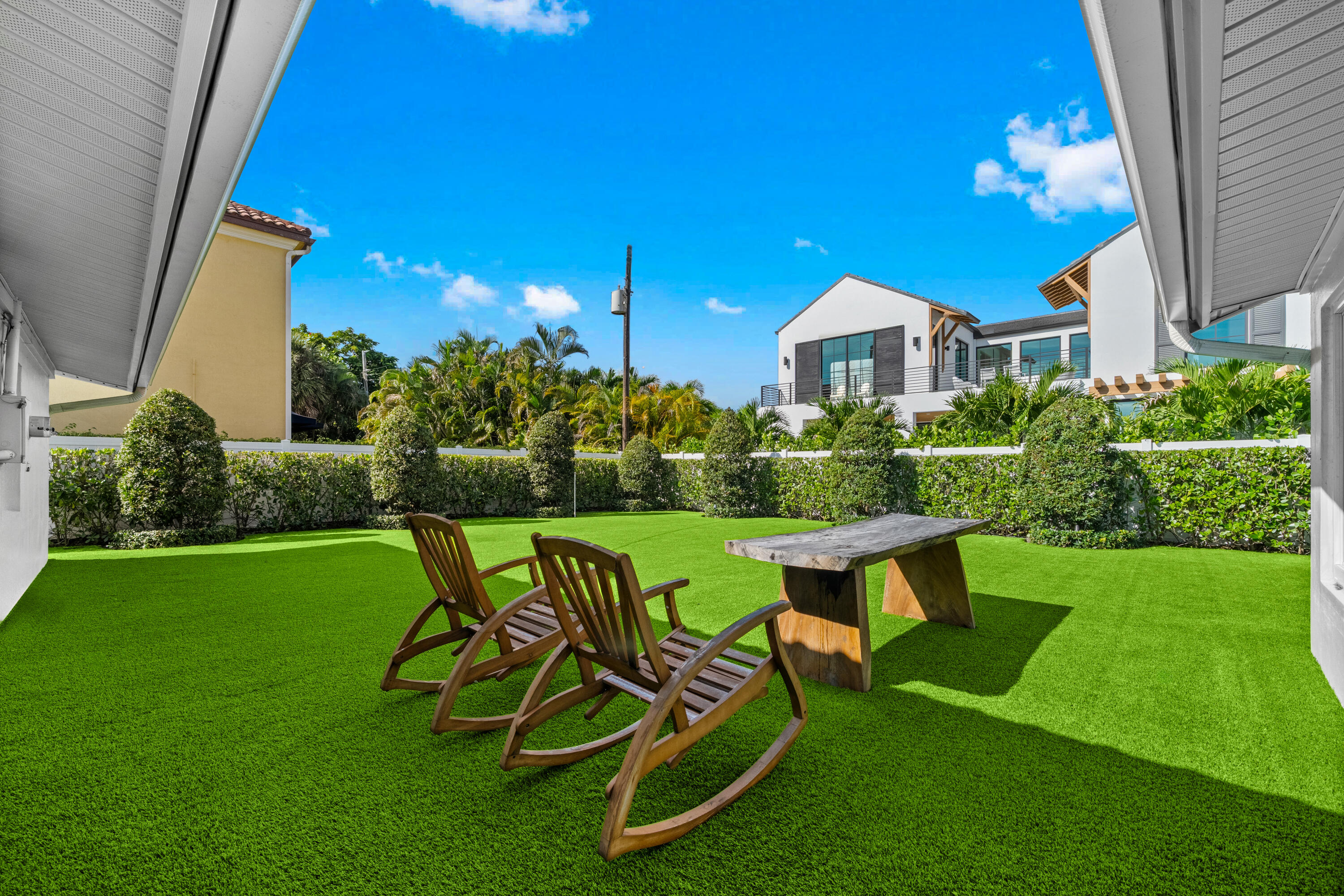 881 NE 4TH, Boca Raton FL 33432