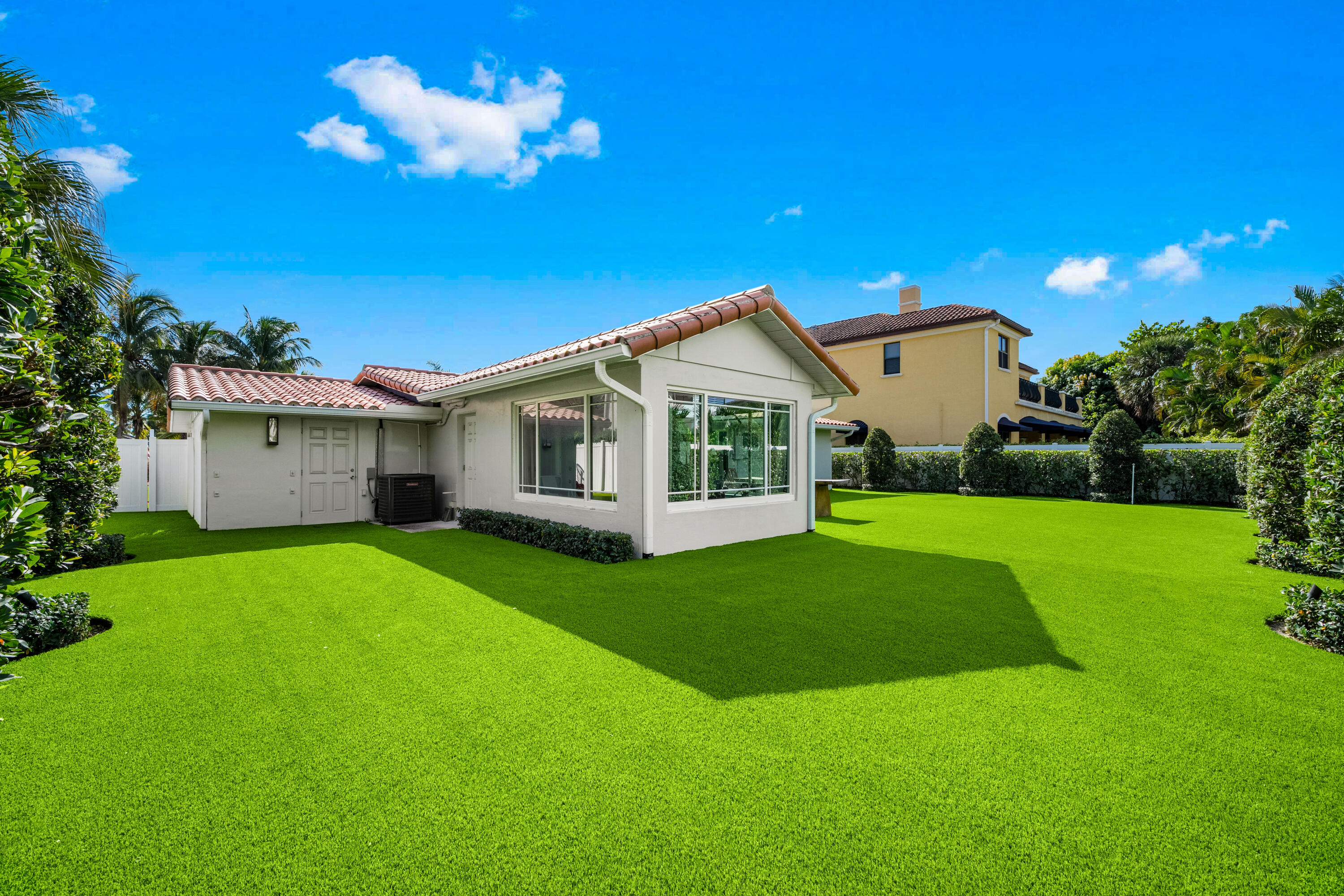 881 NE 4TH, Boca Raton FL 33432
