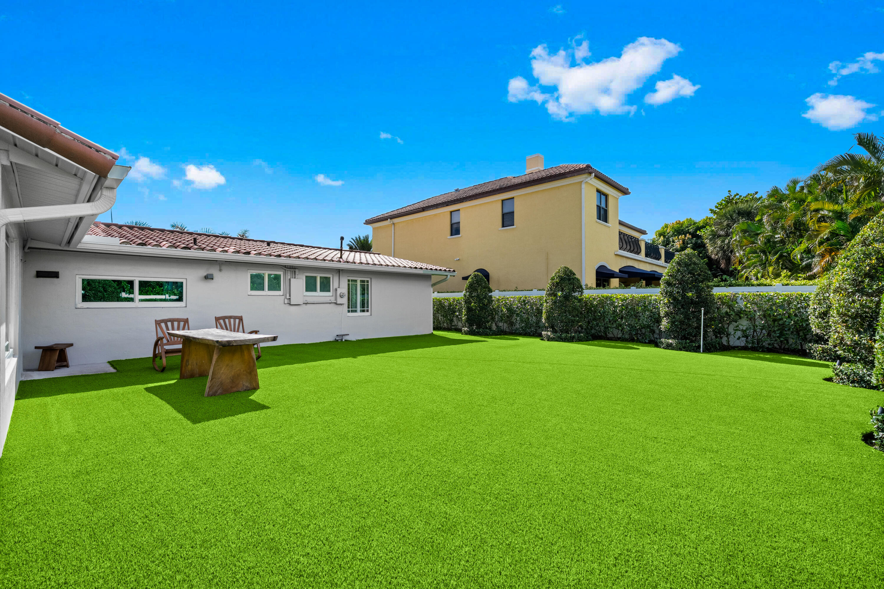 881 NE 4TH, Boca Raton FL 33432