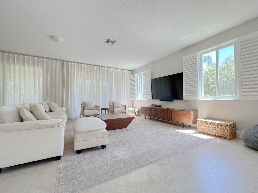 6819 VIA REGINA, Boca Raton FL 33433