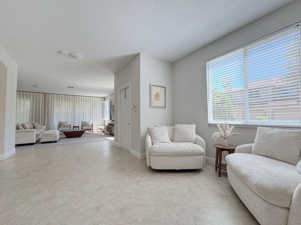 6819 VIA REGINA, Boca Raton FL 33433