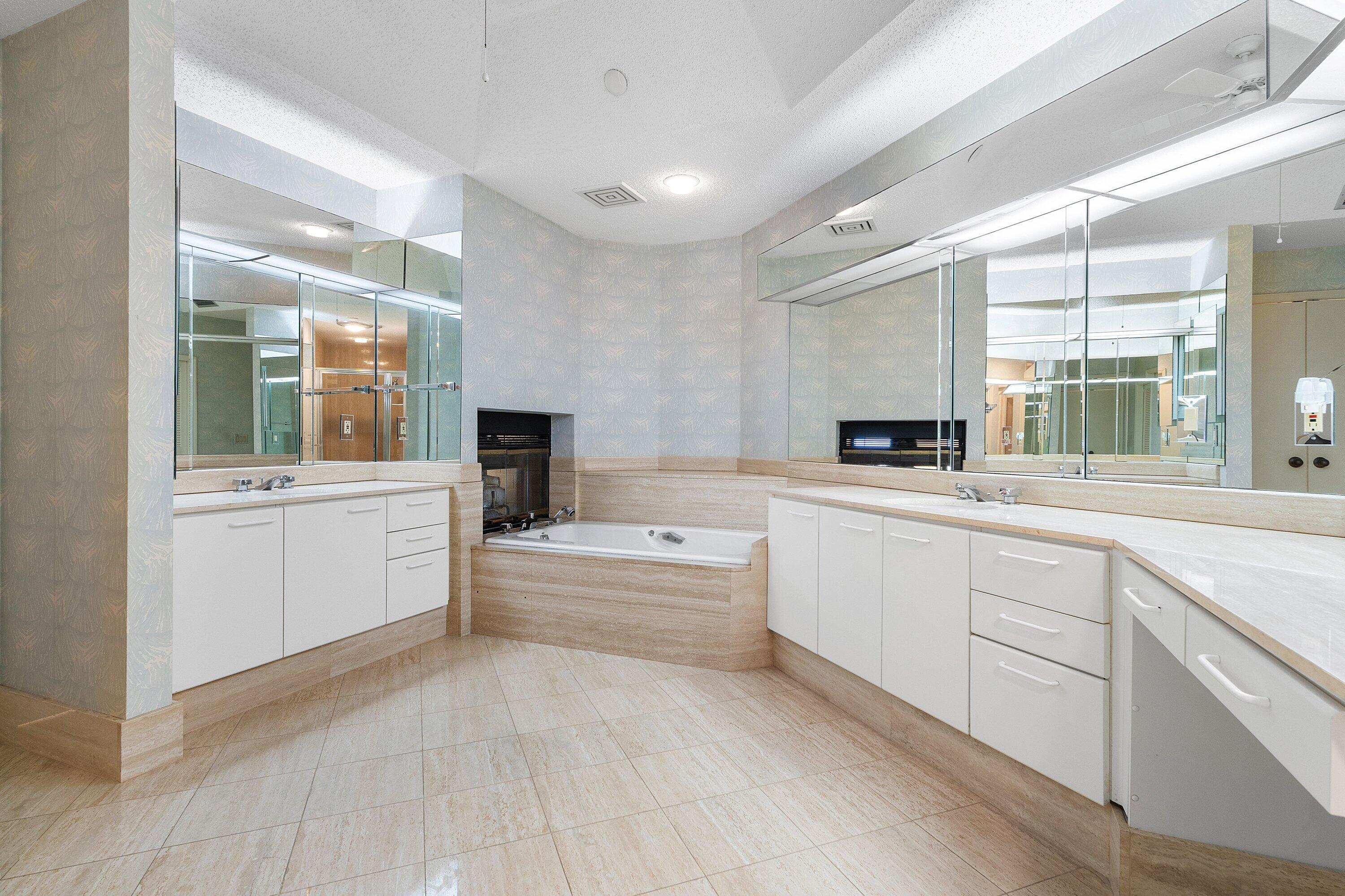 2920 SE DUNE #230, Hutchinson Island FL 34996