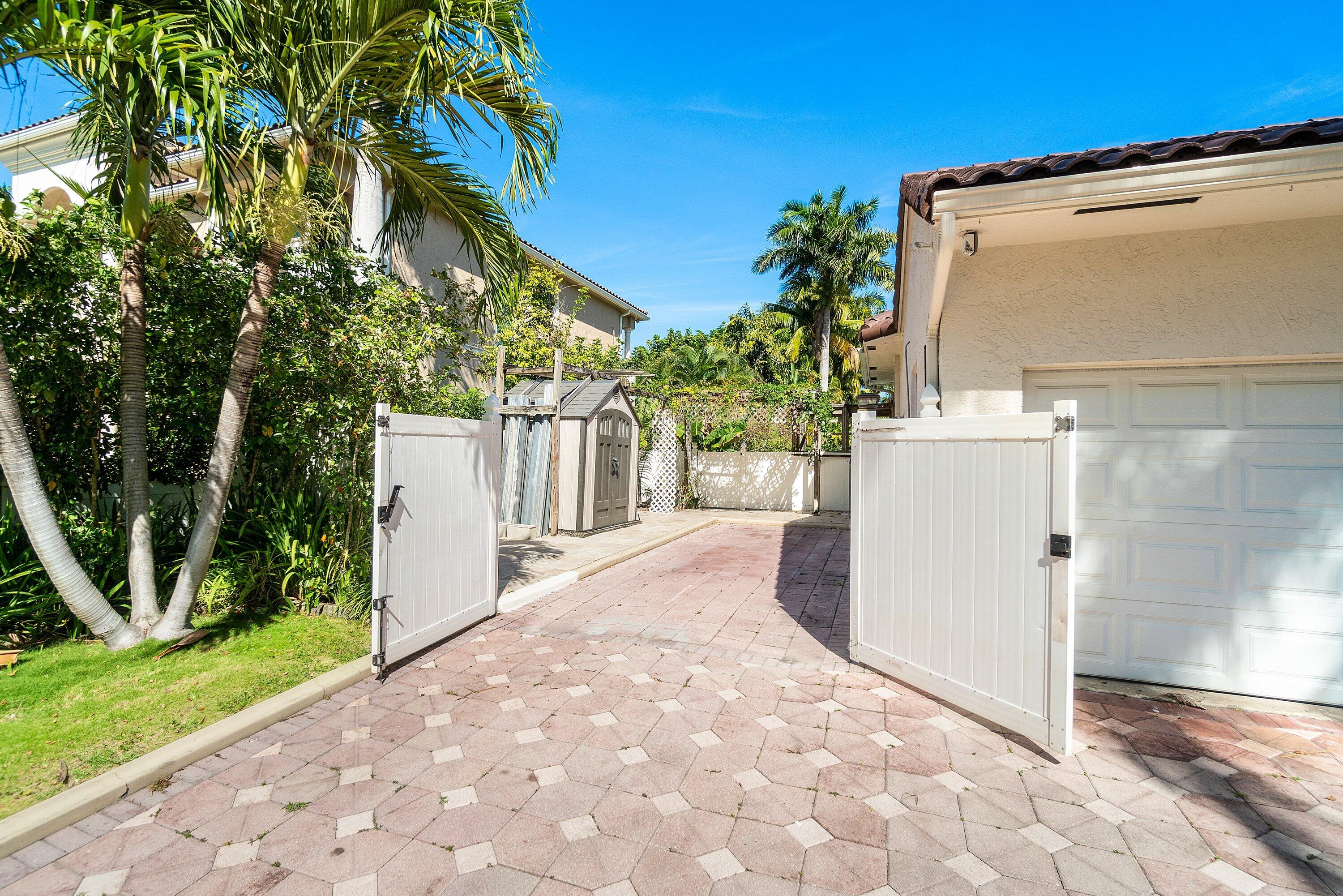 201 NE 4th, Boca Raton FL 33432