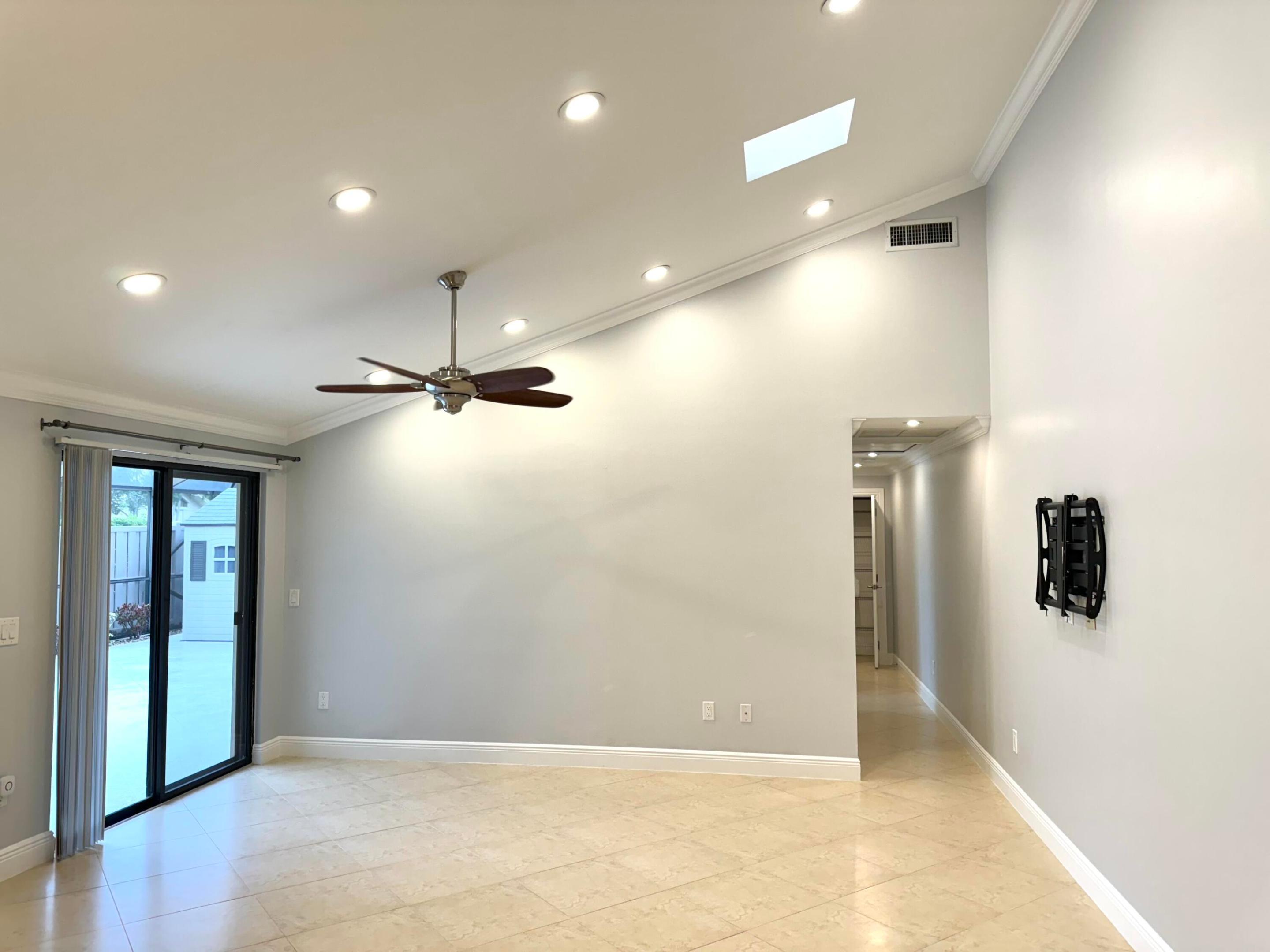 5372 Eagle Lake, Palm Beach Gardens FL 33418