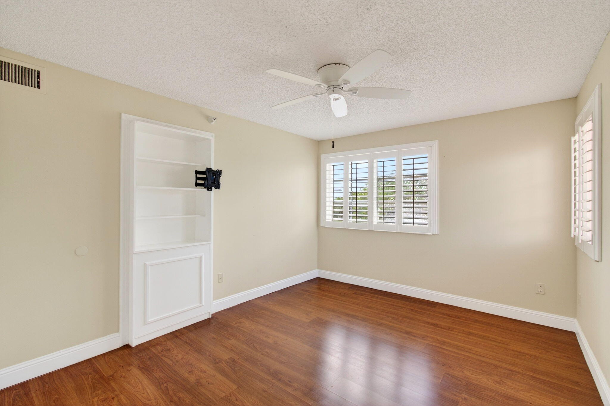 157 Yacht Club #303, Hypoluxo FL 33462