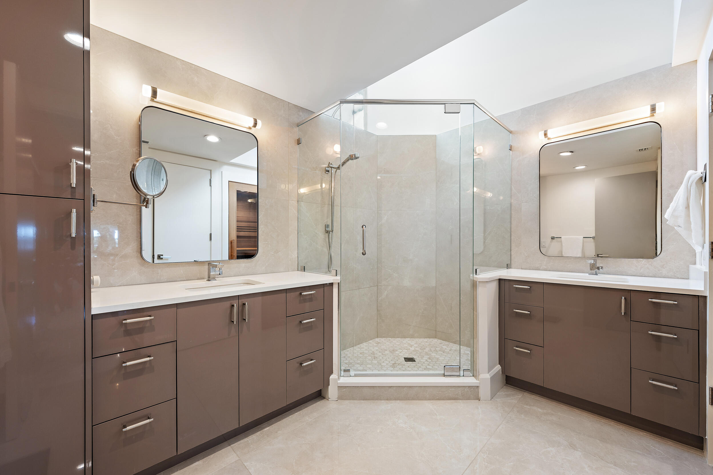 214 Eagle, Jupiter FL 33477