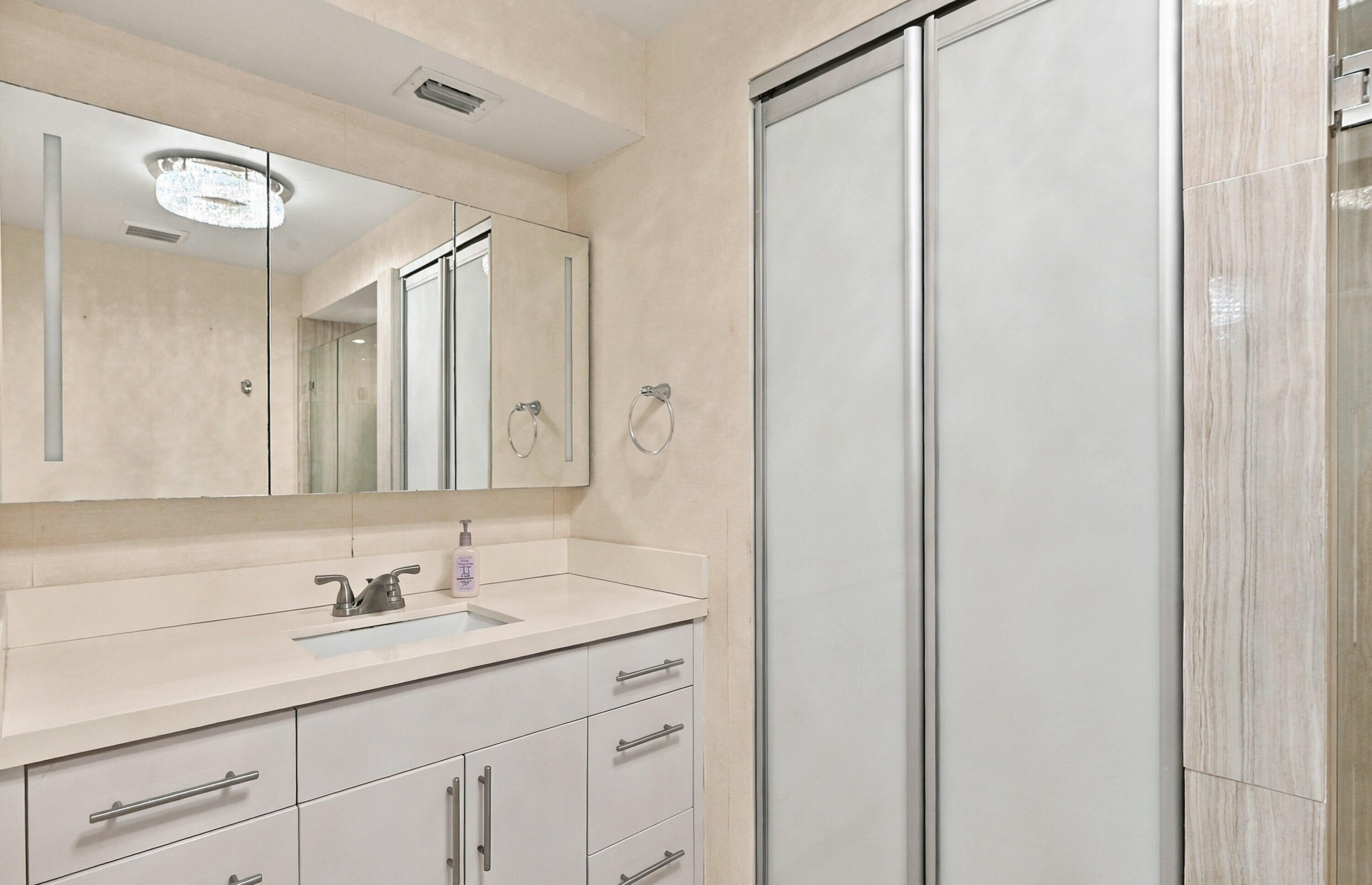 330 SE 20th #306, Deerfield Beach FL 33441