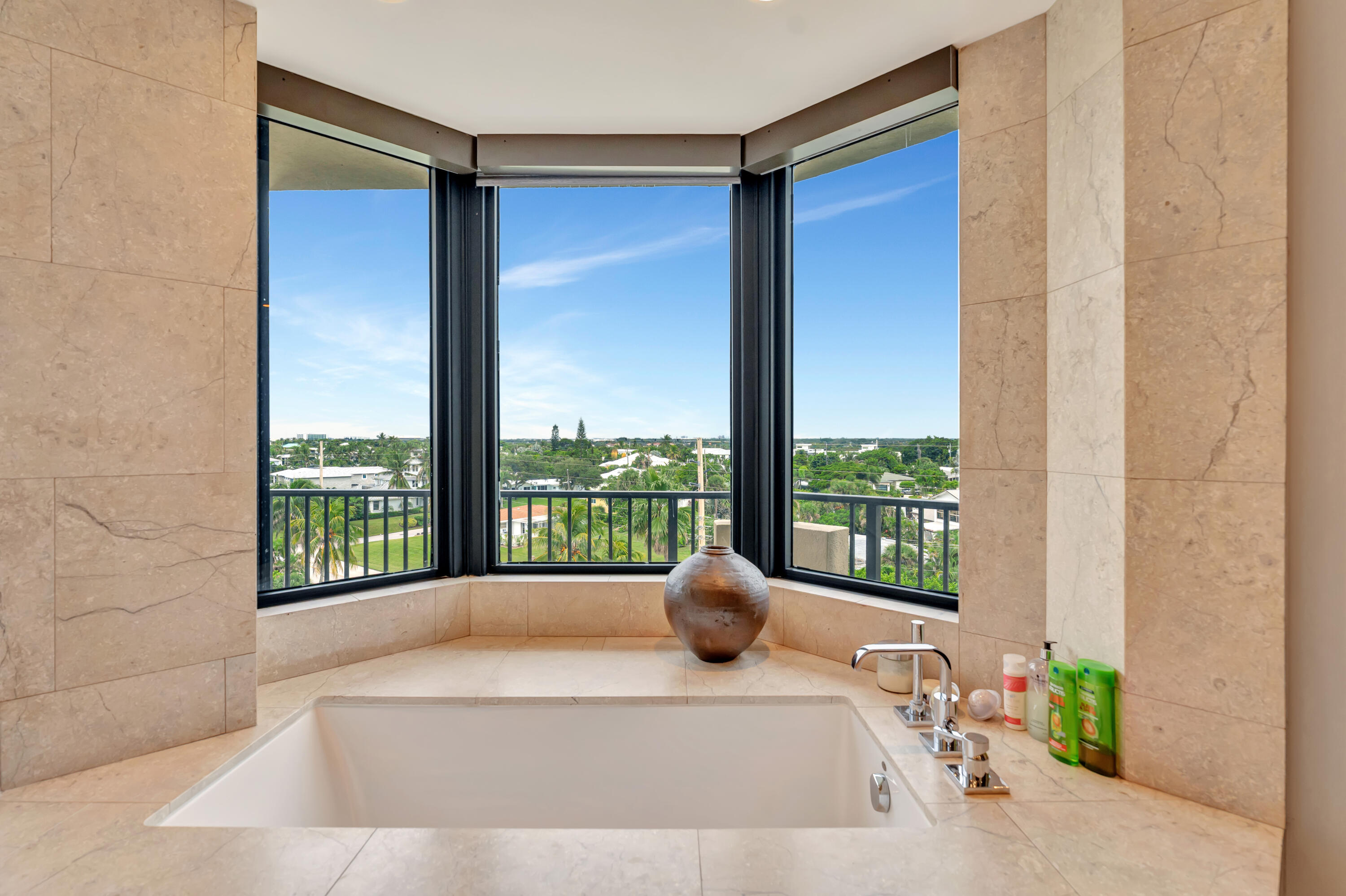 570 Ocean #602, Juno Beach FL 33408