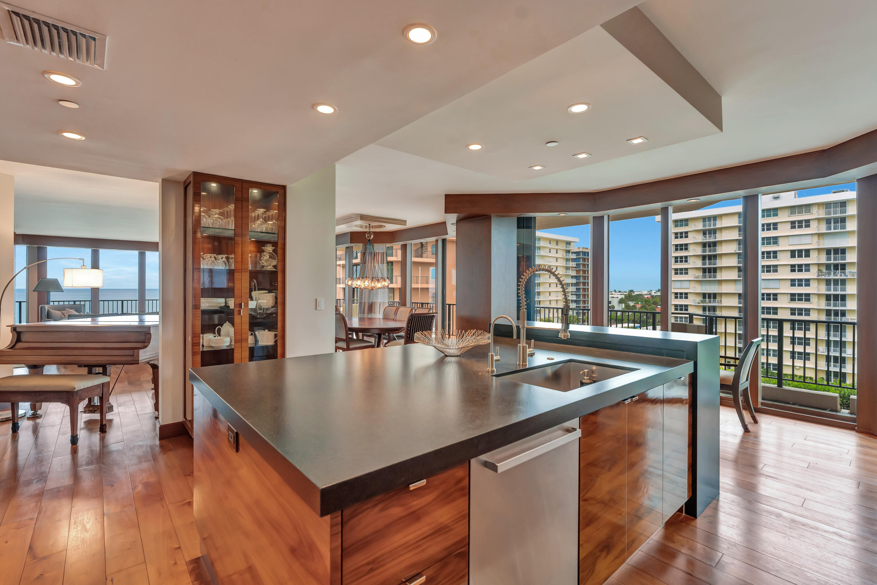 570 Ocean #602, Juno Beach FL 33408