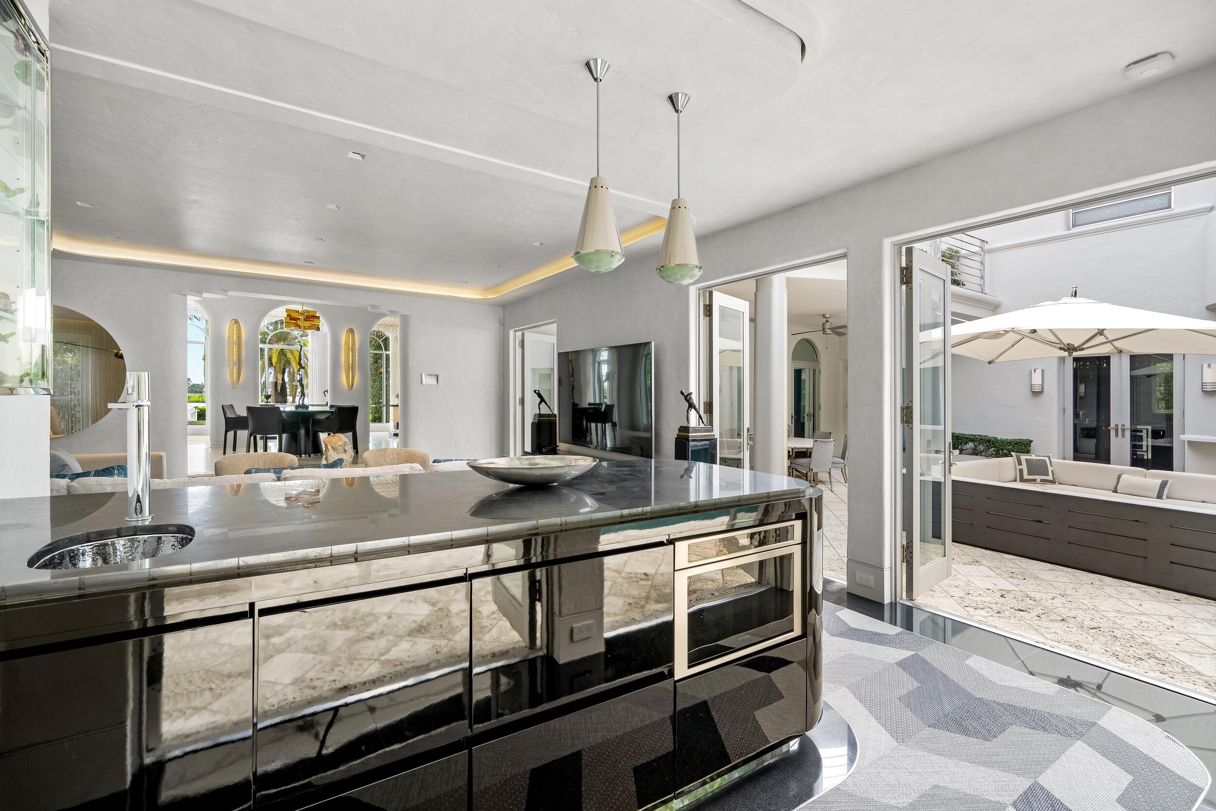 2631 S Flagler, West Palm Beach FL 33405