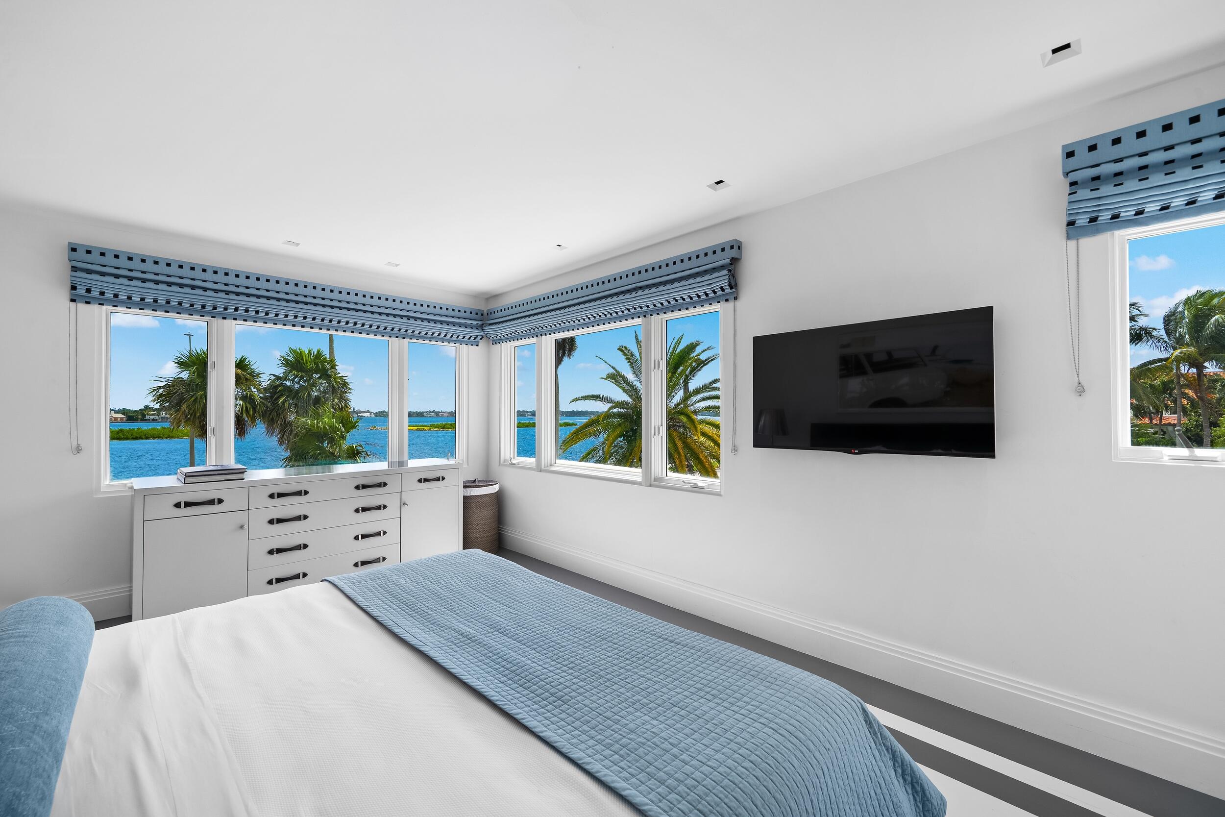 2631 S Flagler, West Palm Beach FL 33405