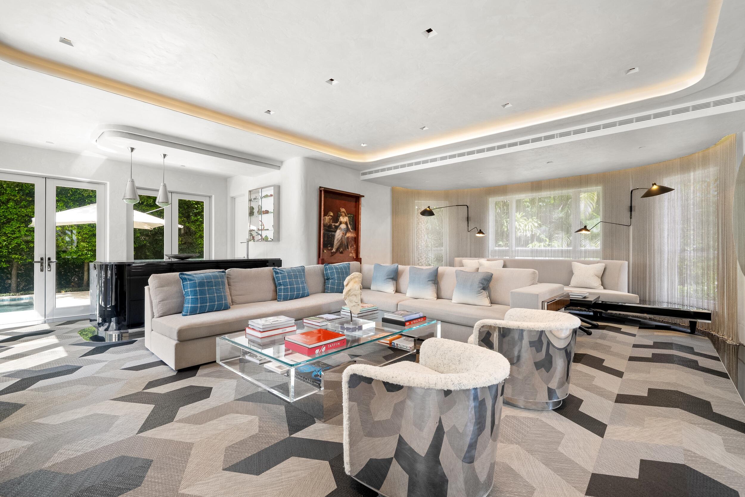 2631 S Flagler, West Palm Beach FL 33405