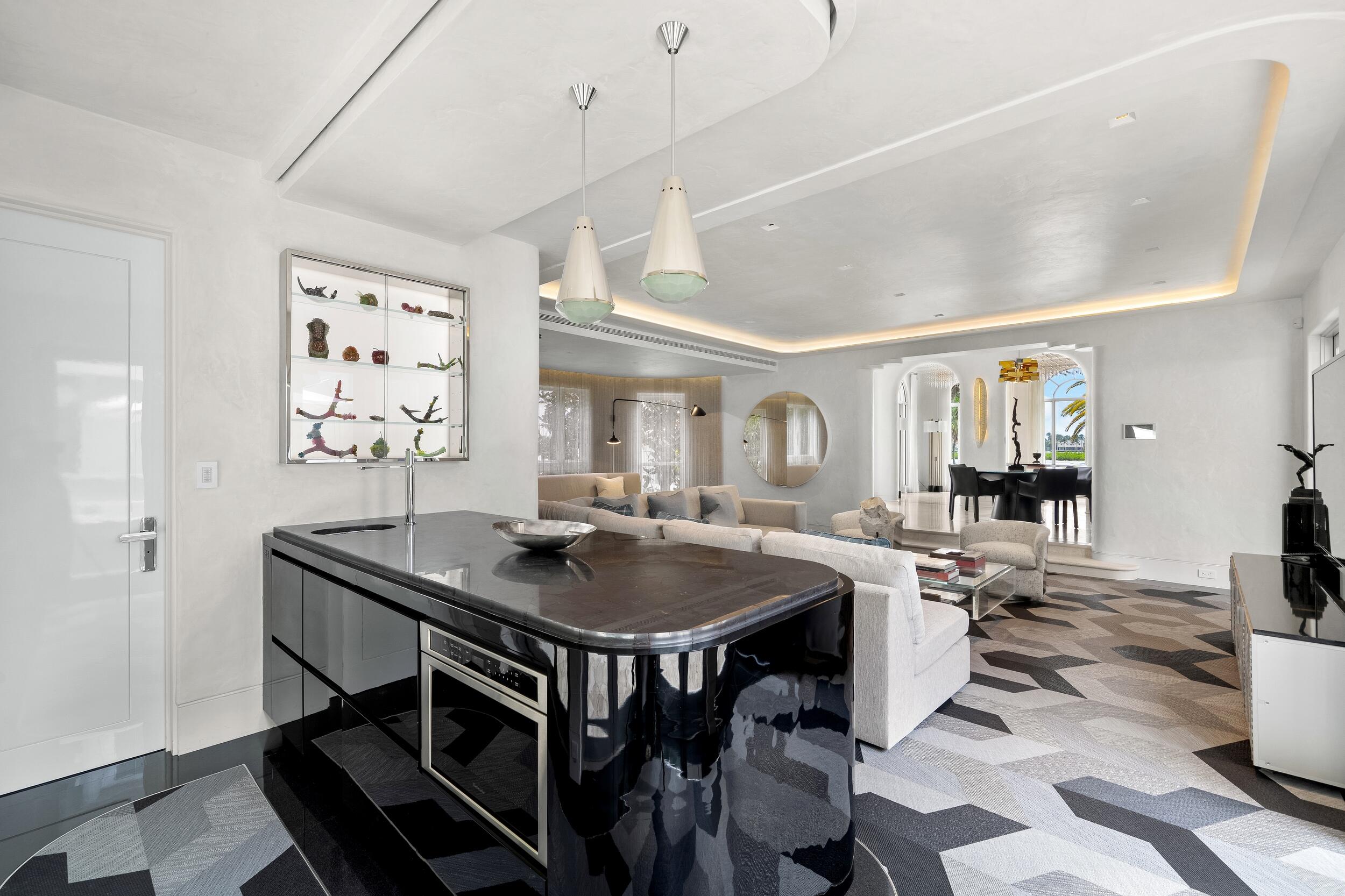 2631 S Flagler, West Palm Beach FL 33405