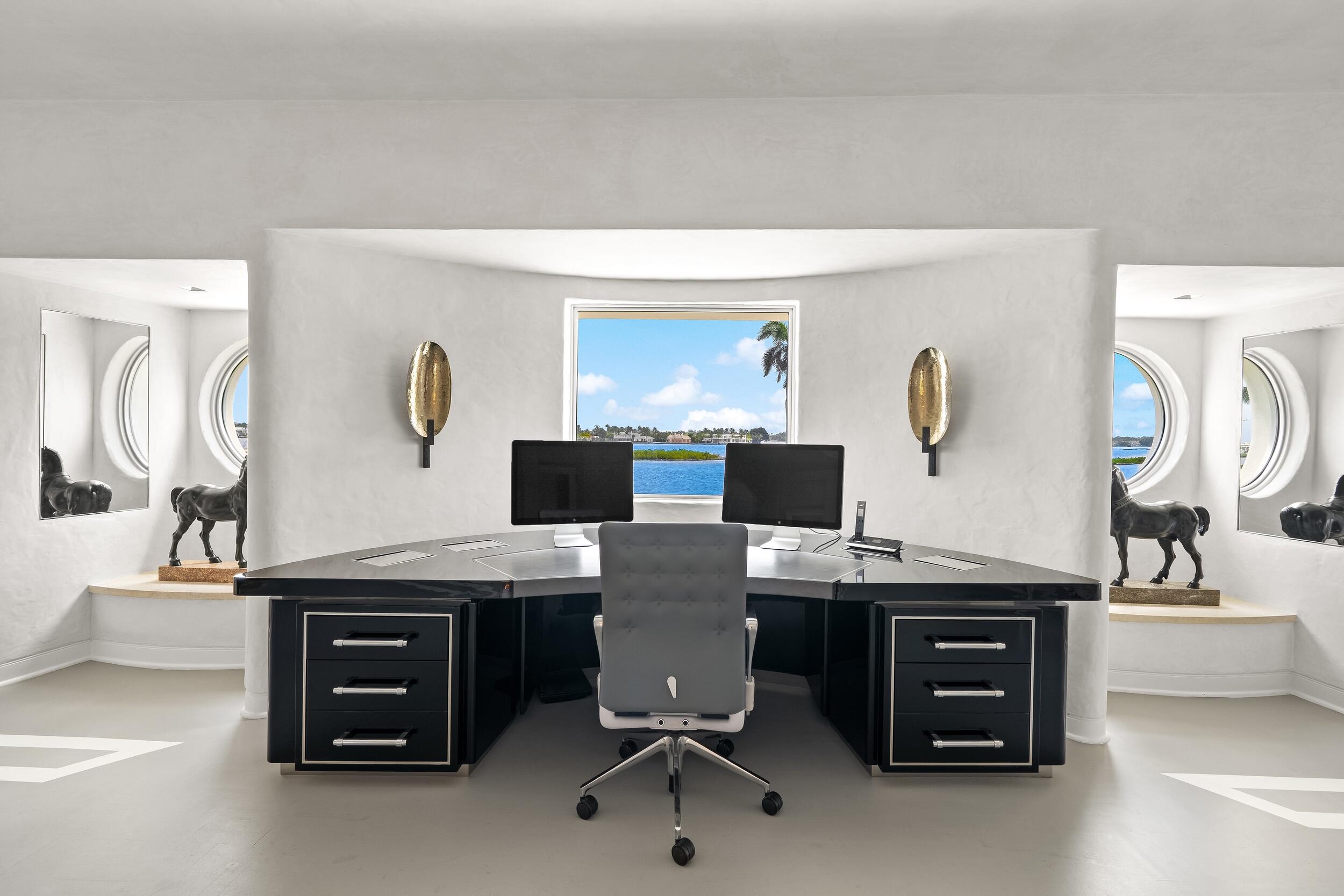 2631 S Flagler, West Palm Beach FL 33405