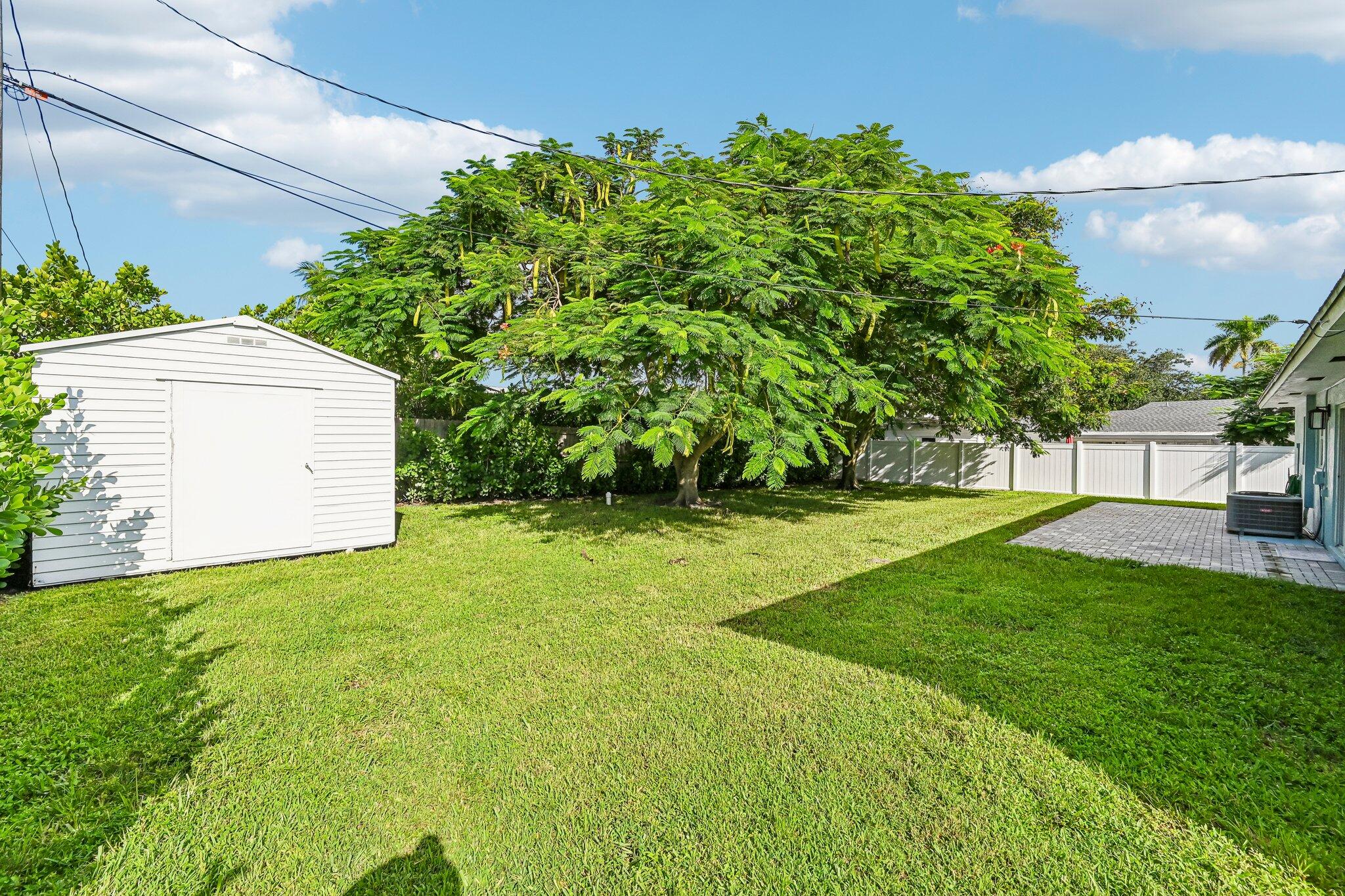 371 Saturn, Tequesta FL 33469