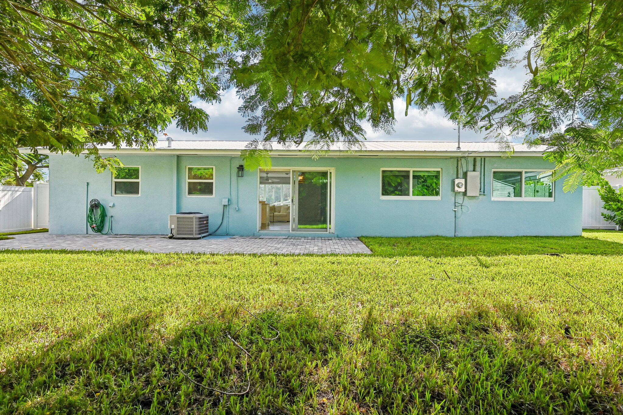 371 Saturn, Tequesta FL 33469