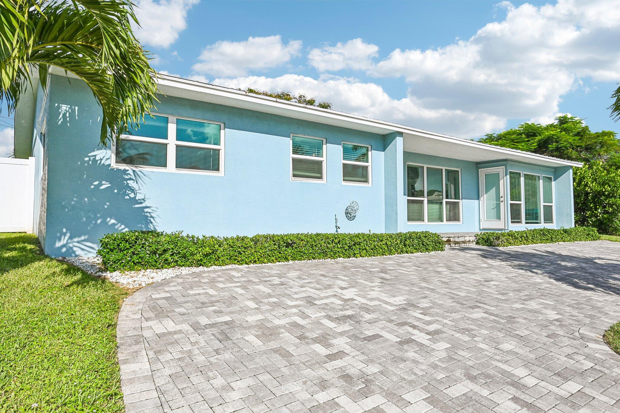 371 Saturn, Tequesta FL 33469