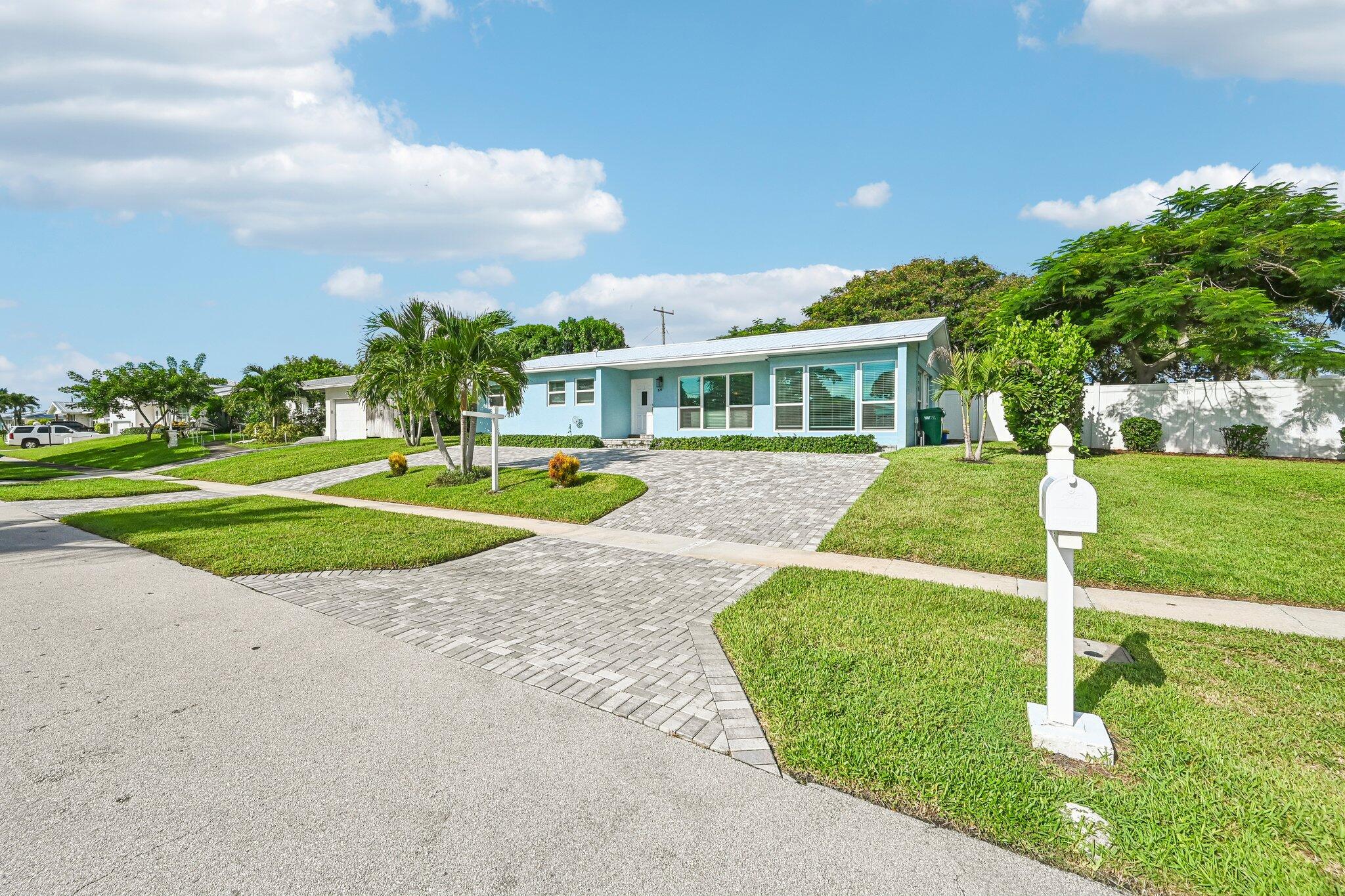 371 Saturn, Tequesta FL 33469