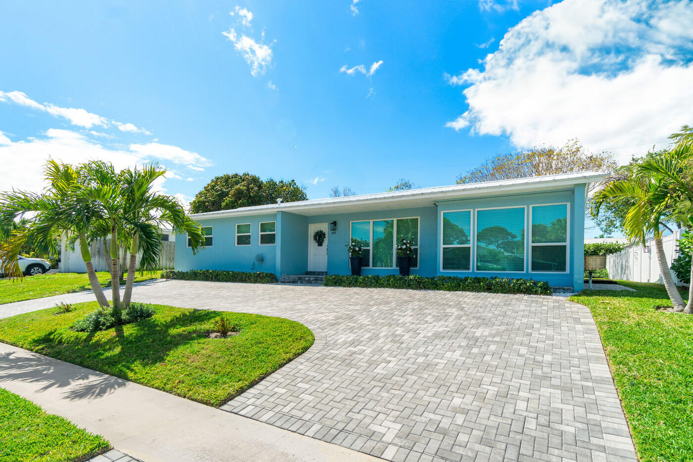 371 Saturn, Tequesta FL 33469