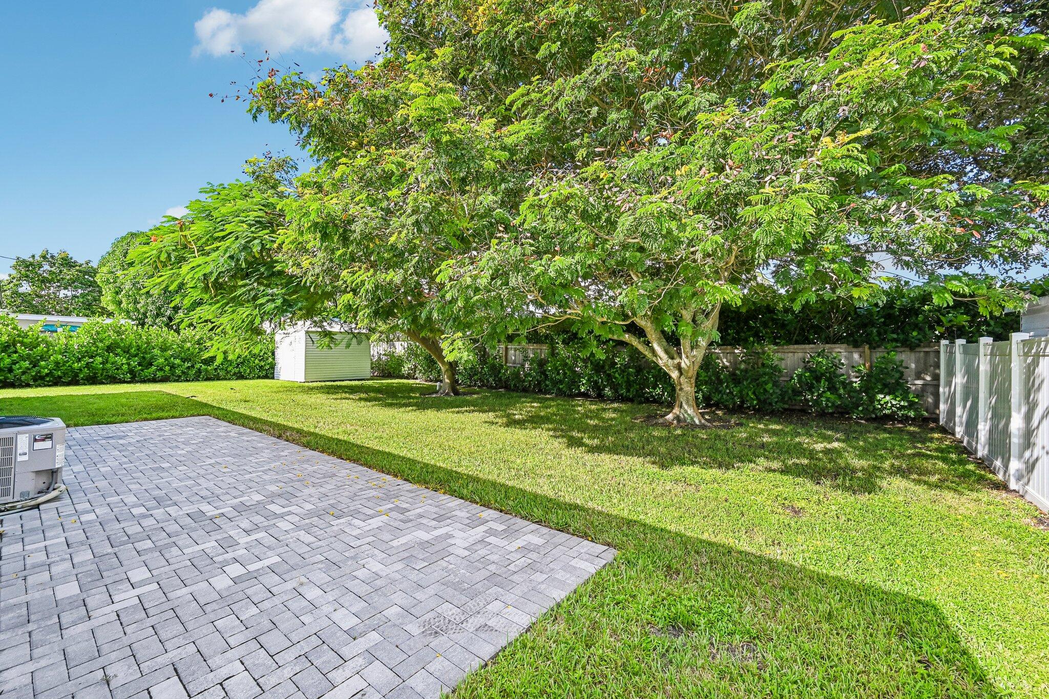 371 Saturn, Tequesta FL 33469