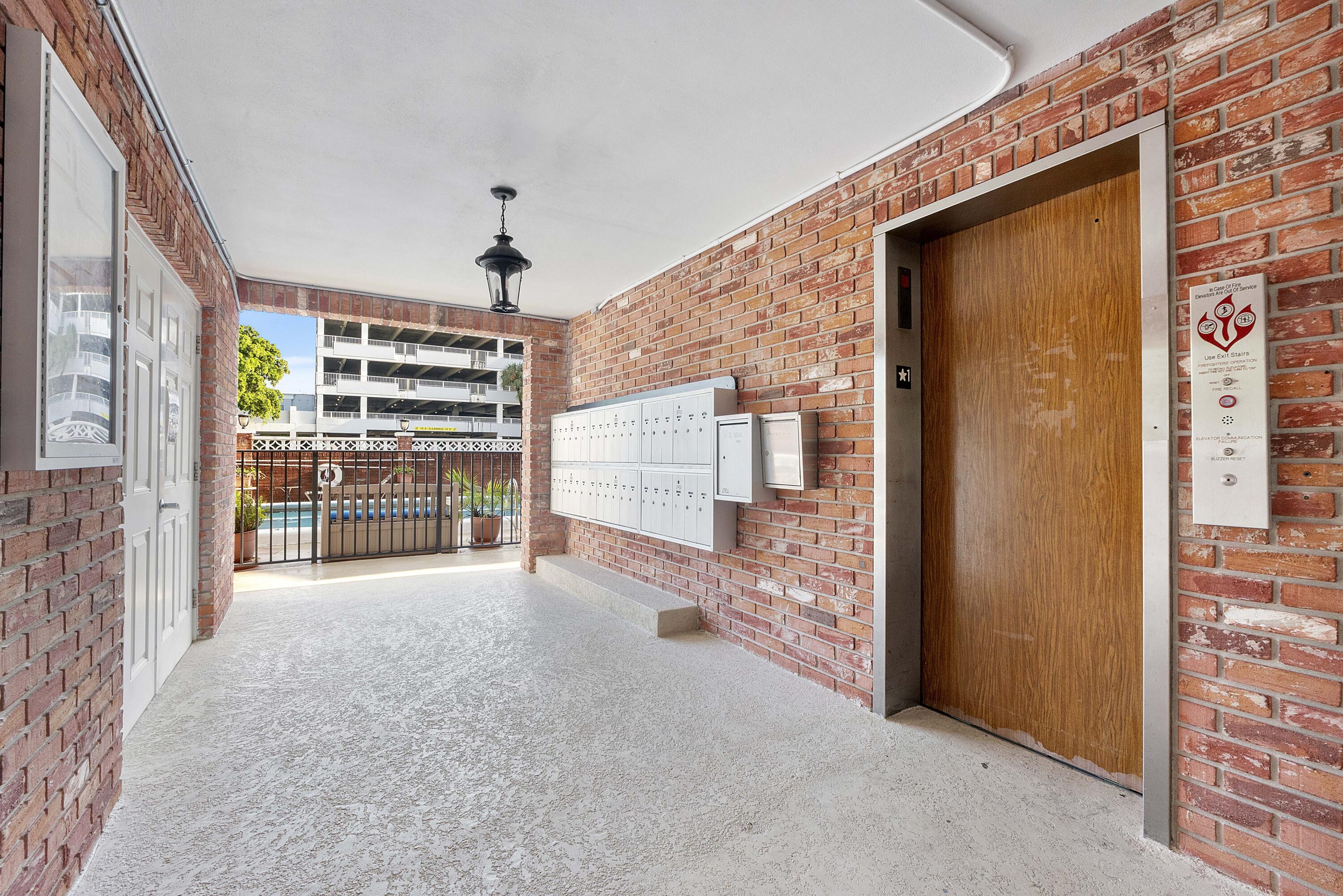 2424 NE 9th #305, Fort Lauderdale FL 33304