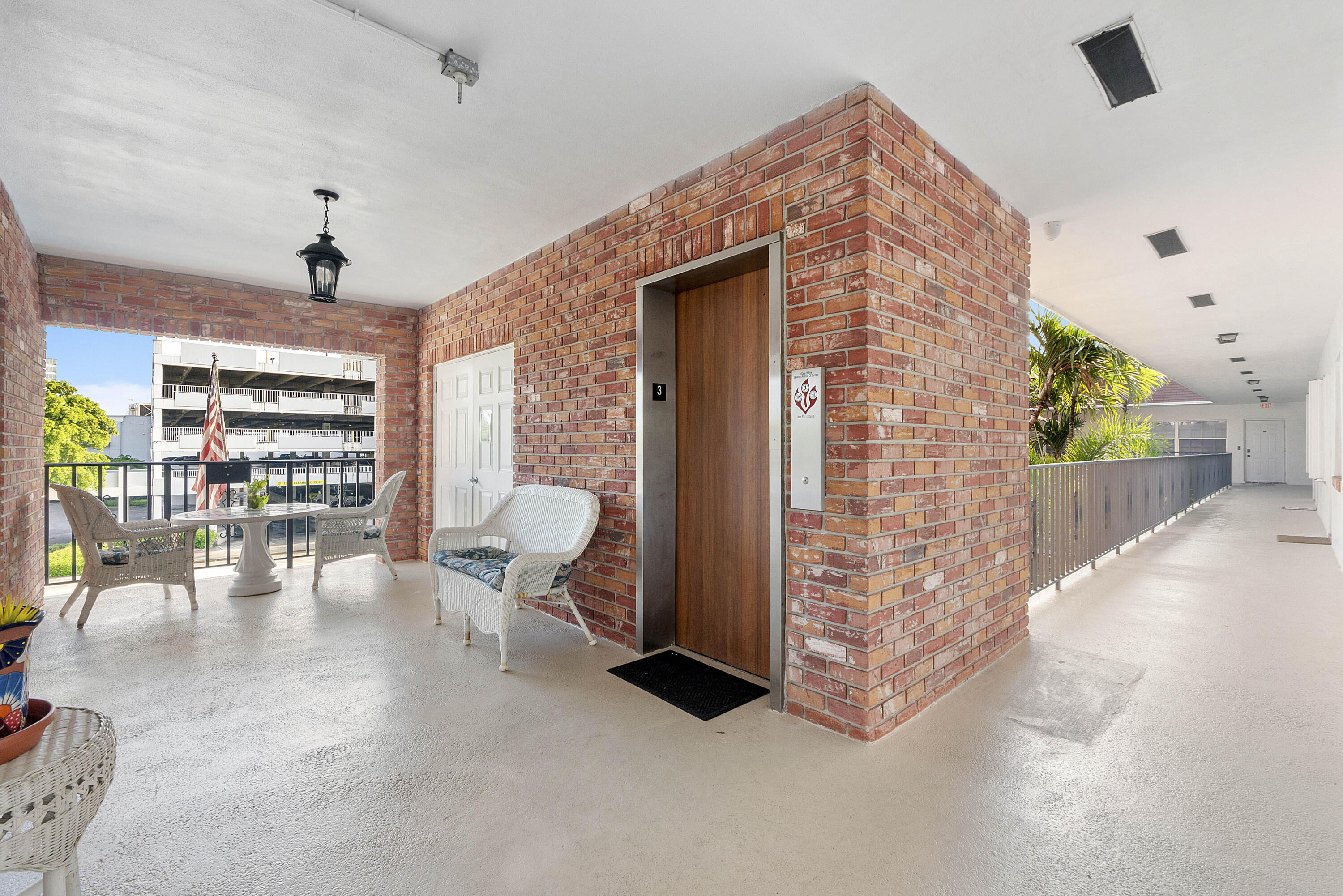 2424 NE 9th #305, Fort Lauderdale FL 33304