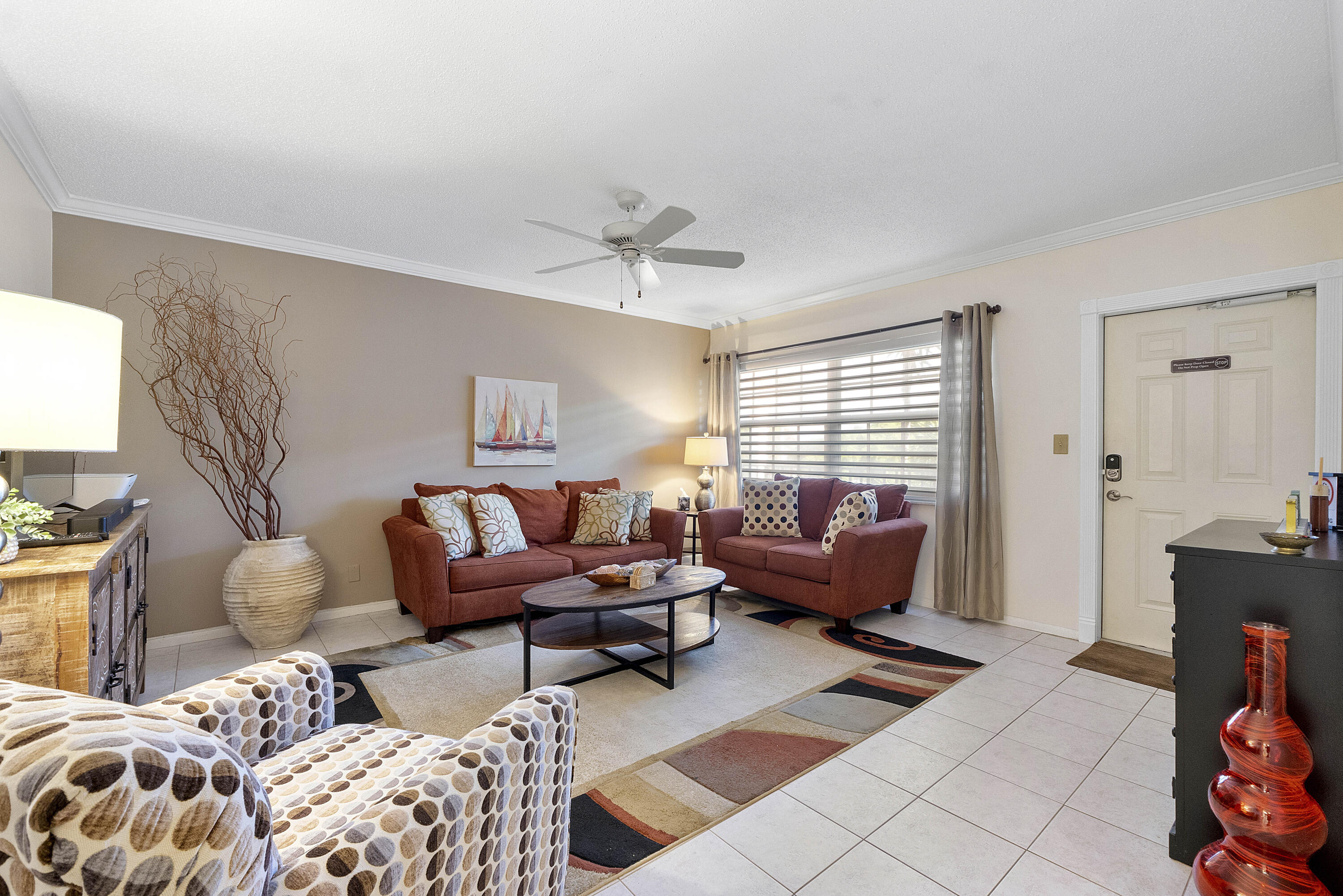 2424 NE 9th #305, Fort Lauderdale FL 33304