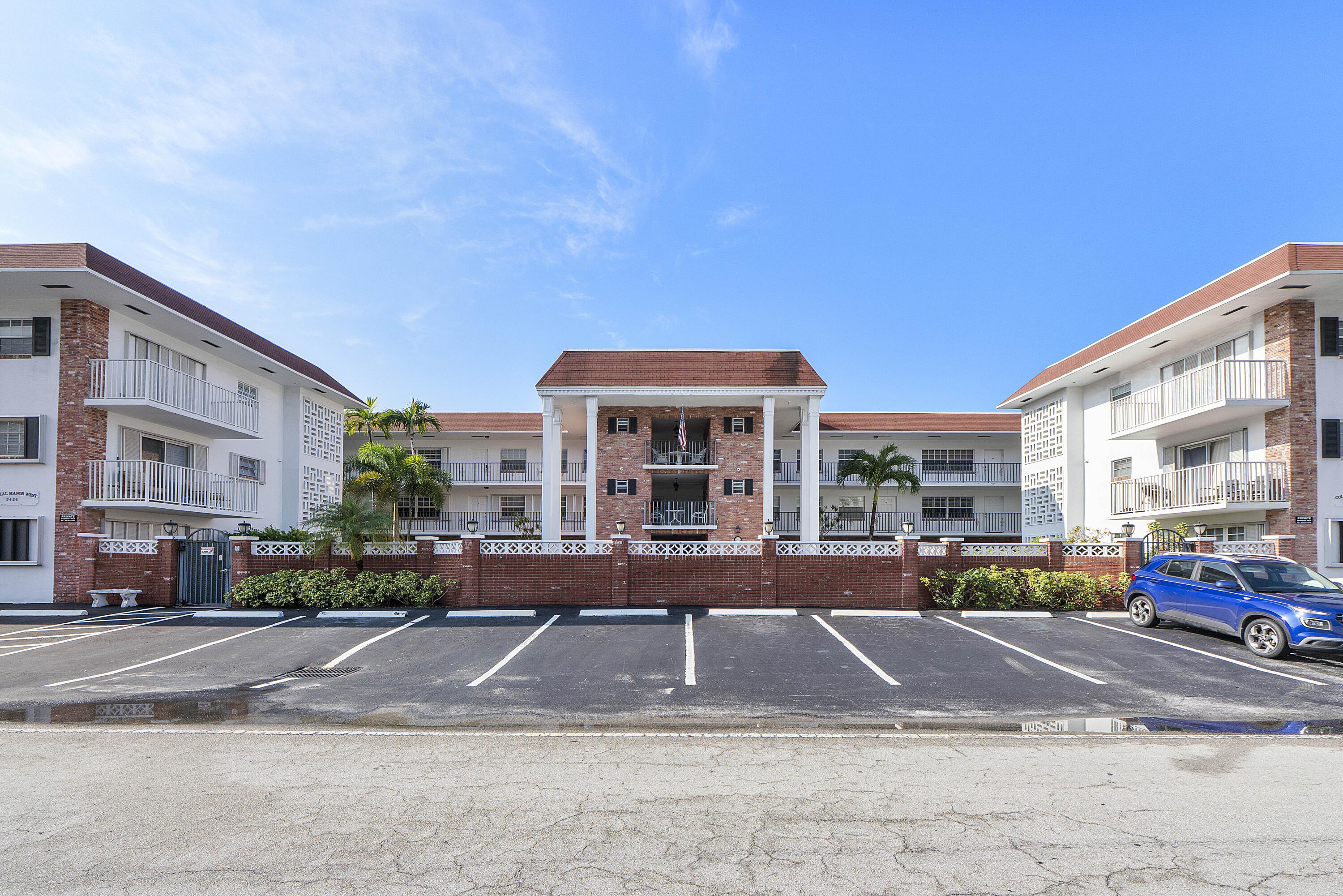 2424 NE 9th #305, Fort Lauderdale FL 33304